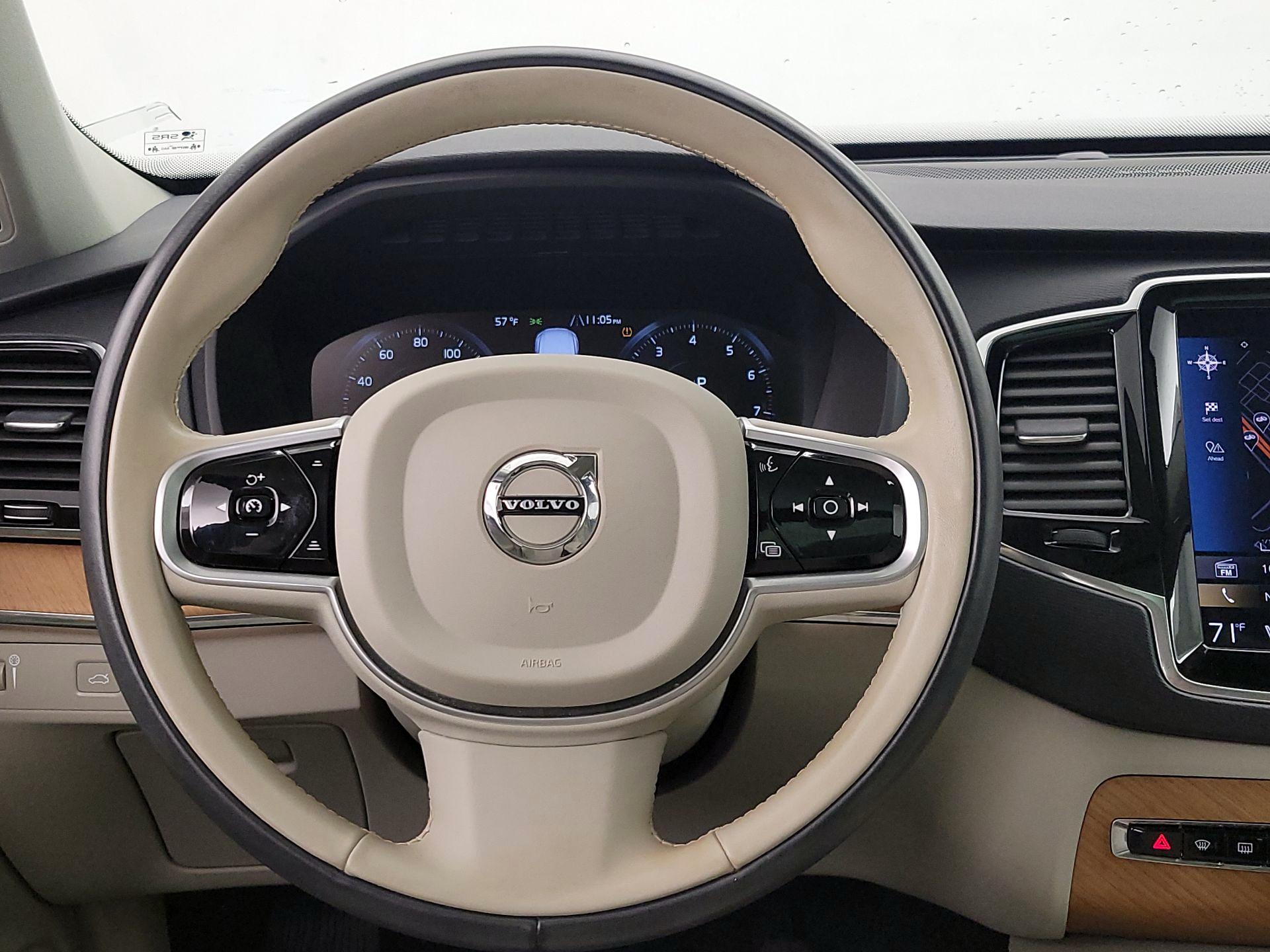 Thumbnail: 2022 Volvo XC90 - 10