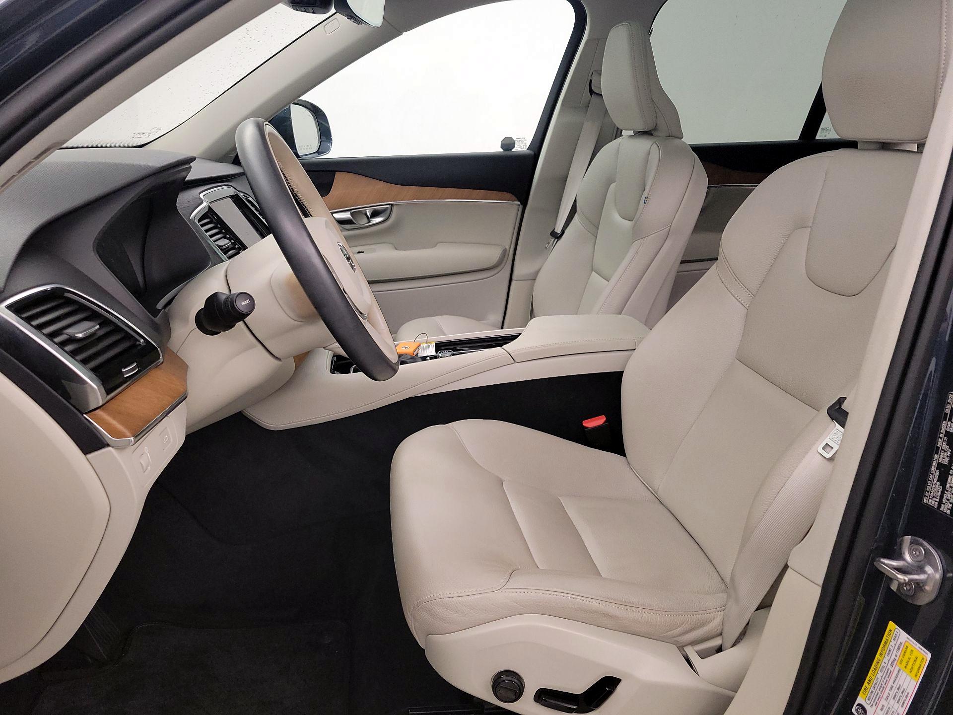 Thumbnail: 2022 Volvo XC90 - 11