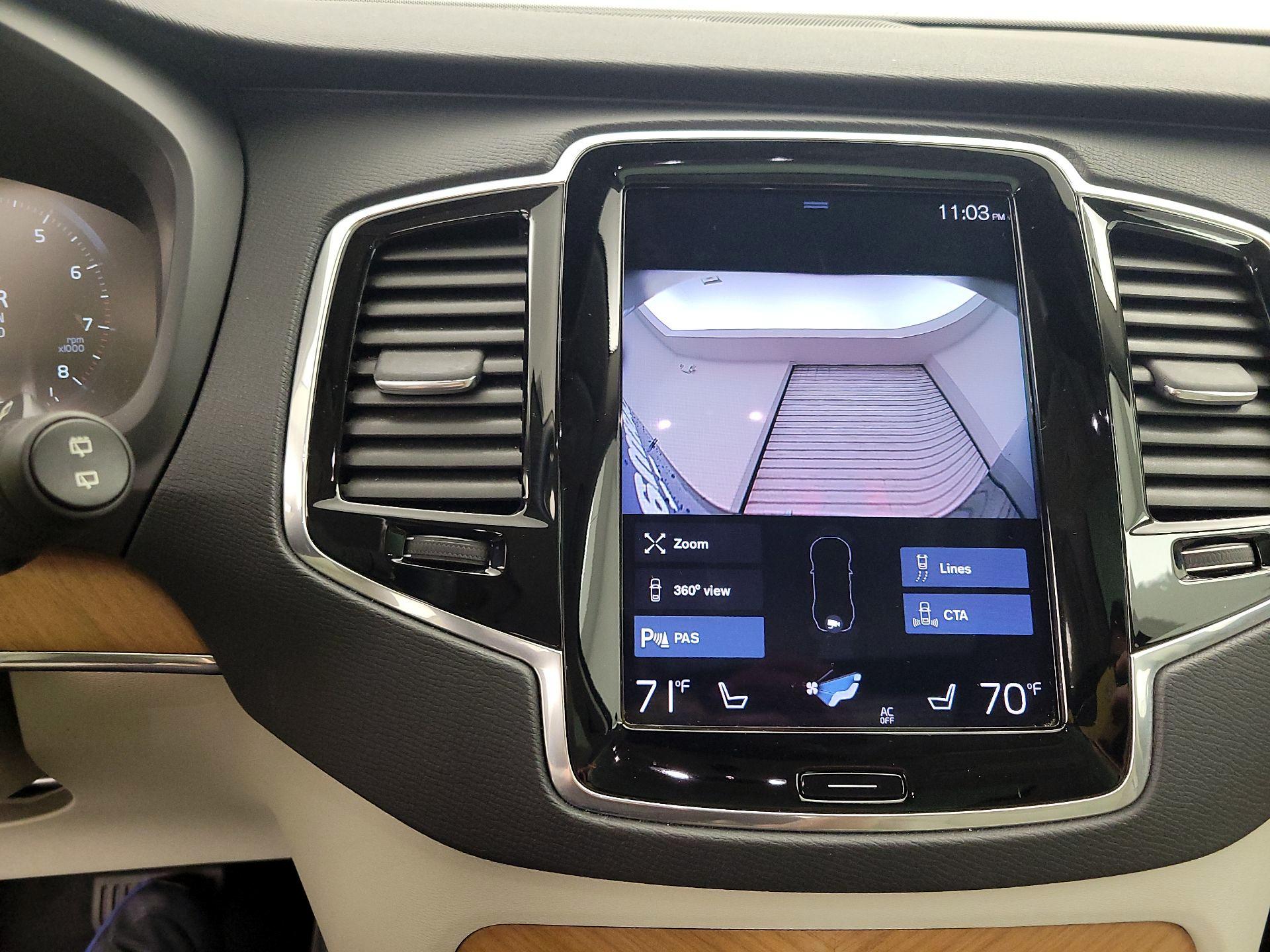 Thumbnail: 2022 Volvo XC90 - 15