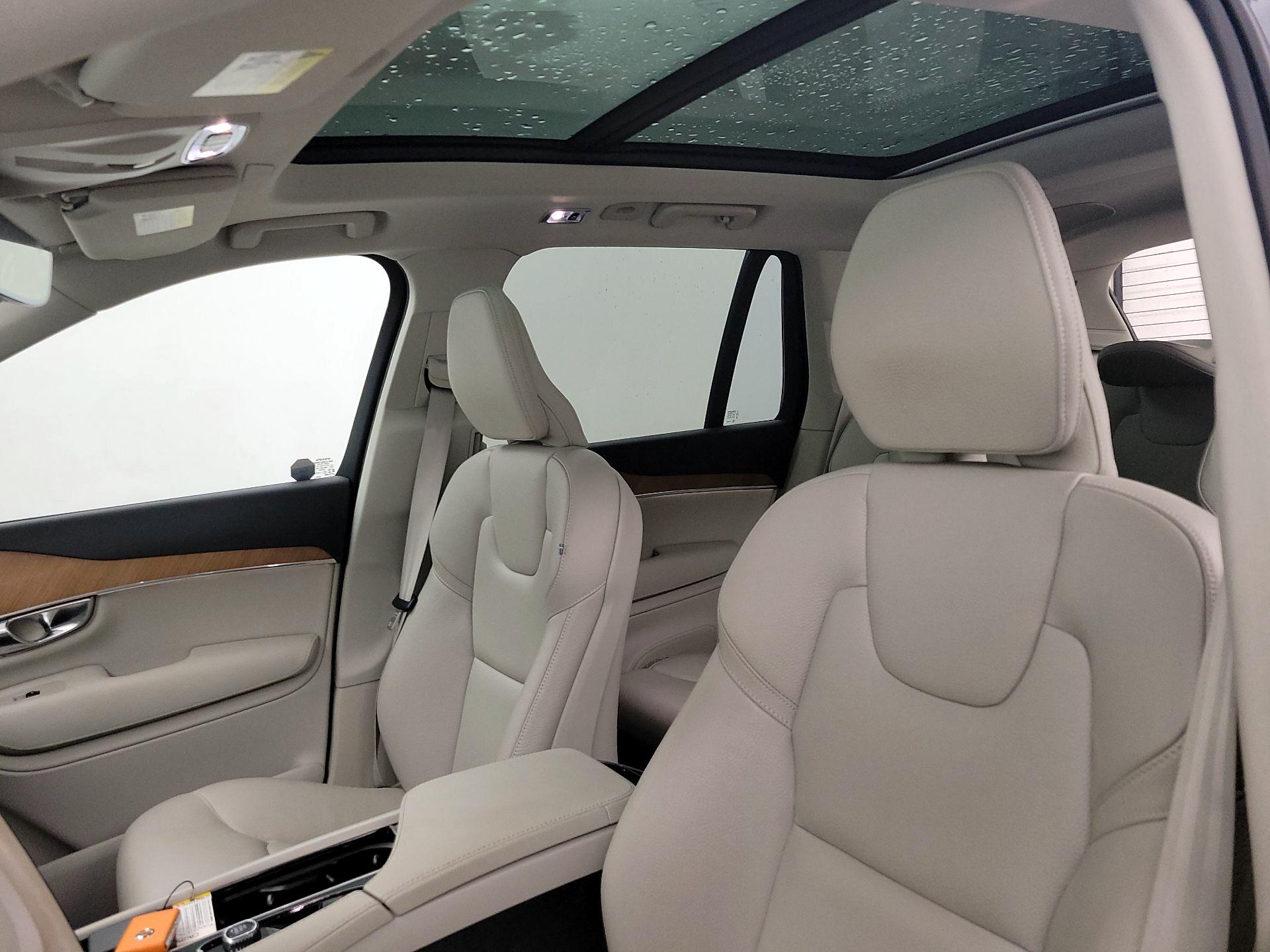 Thumbnail: 2022 Volvo XC90 - 20