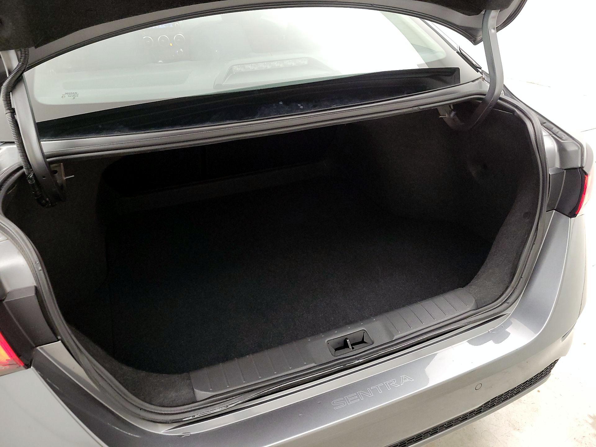 Thumbnail: 2023 Nissan Sentra - 20