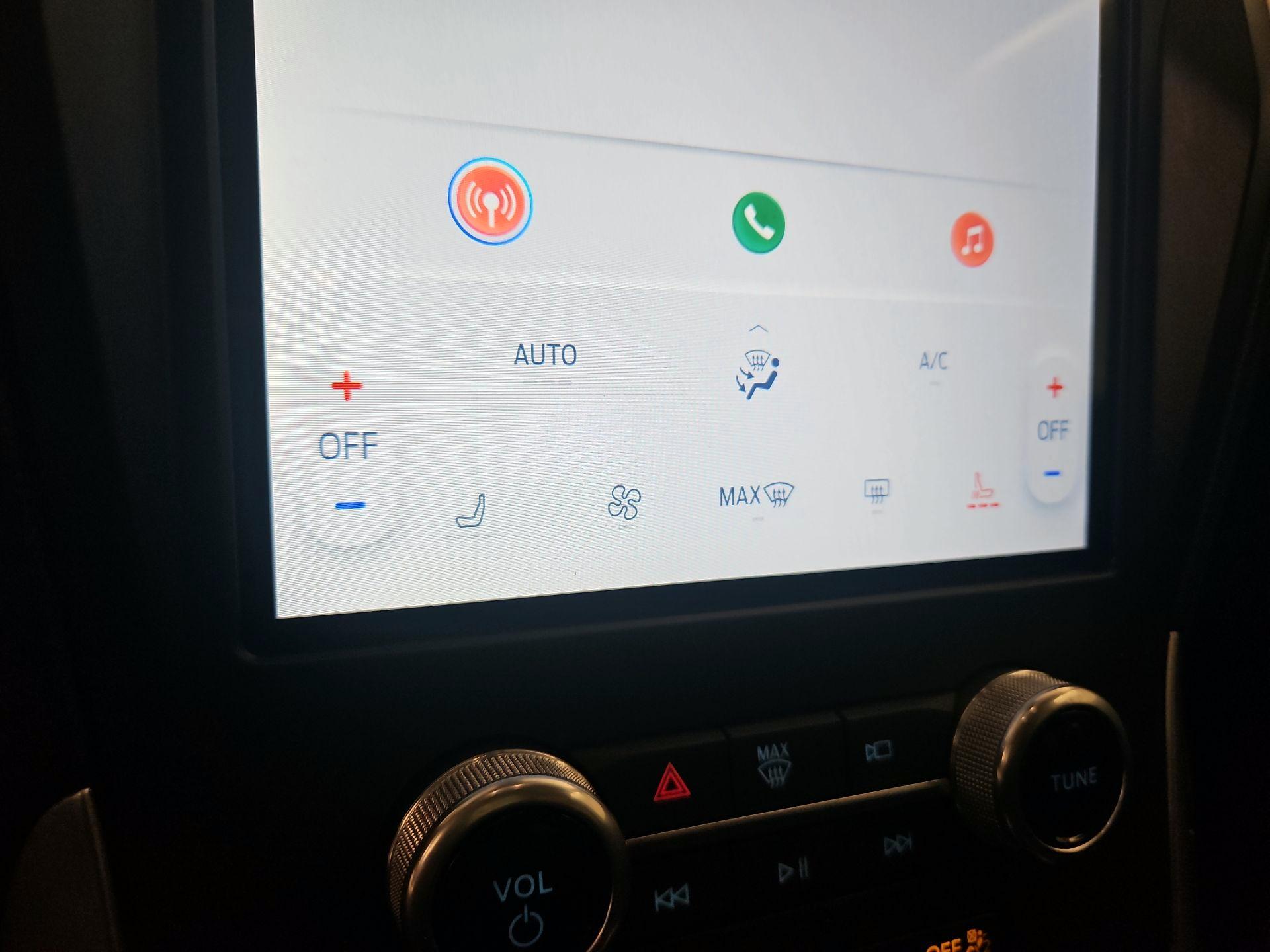 Thumbnail: 2021 Ford Edge - 16