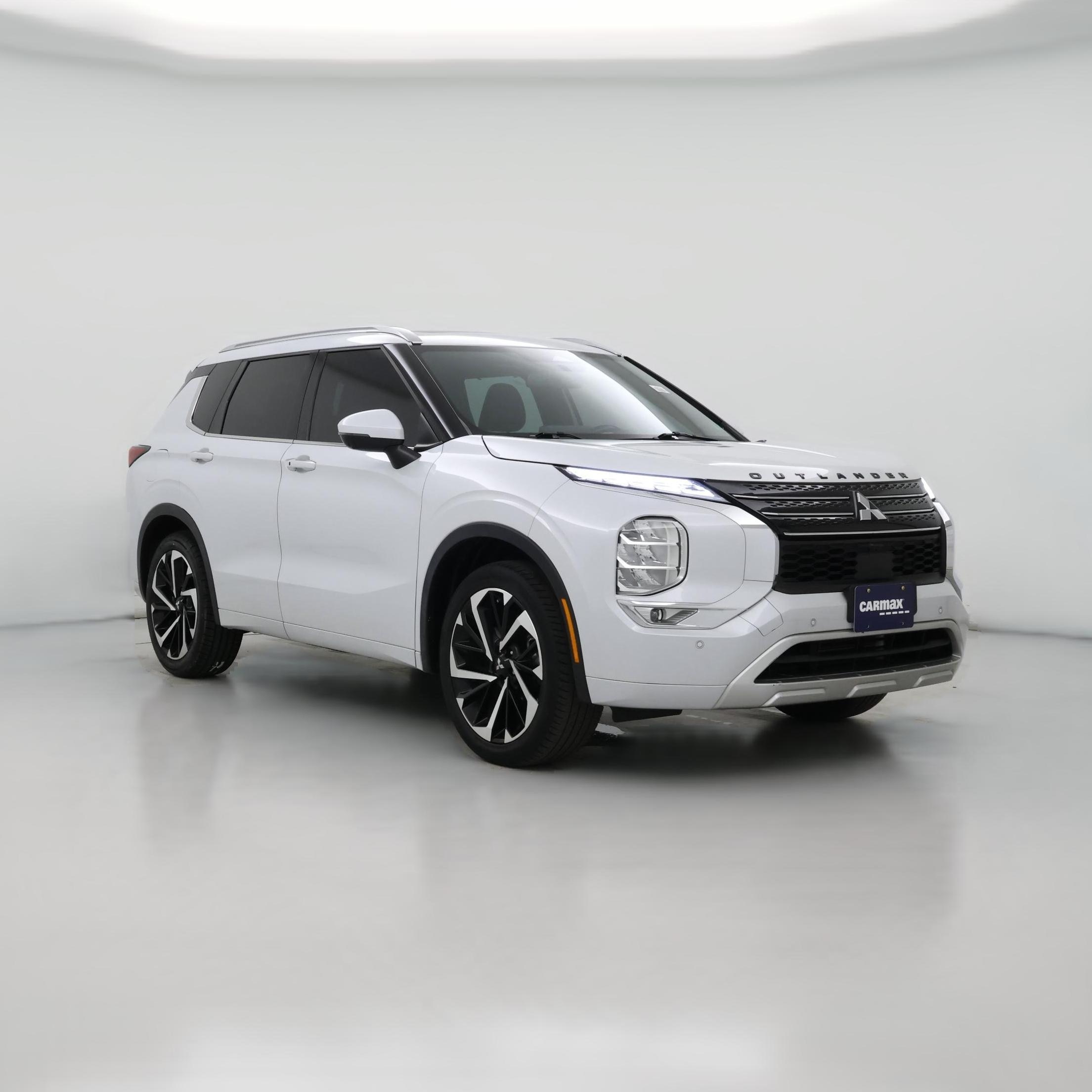 Thumbnail: 2022 Mitsubishi Outlander - 1