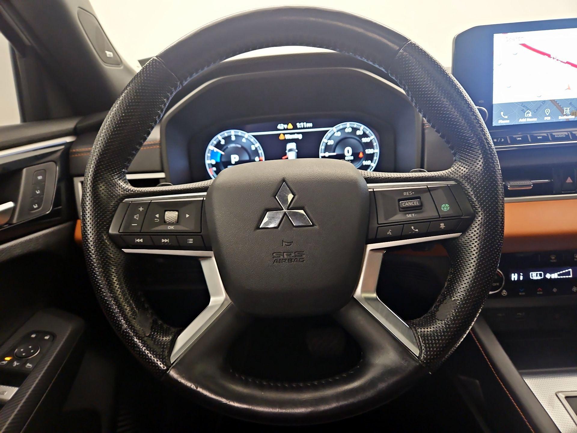 Thumbnail: 2022 Mitsubishi Outlander - 10