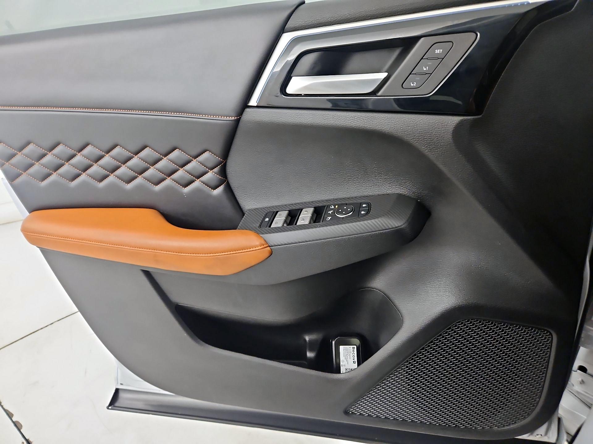 Thumbnail: 2022 Mitsubishi Outlander - 12