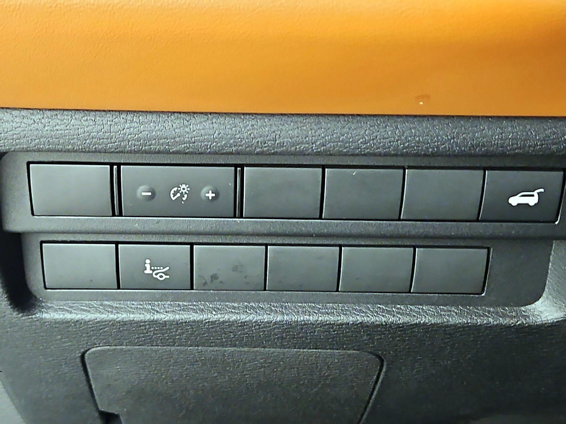 Thumbnail: 2022 Mitsubishi Outlander - 13