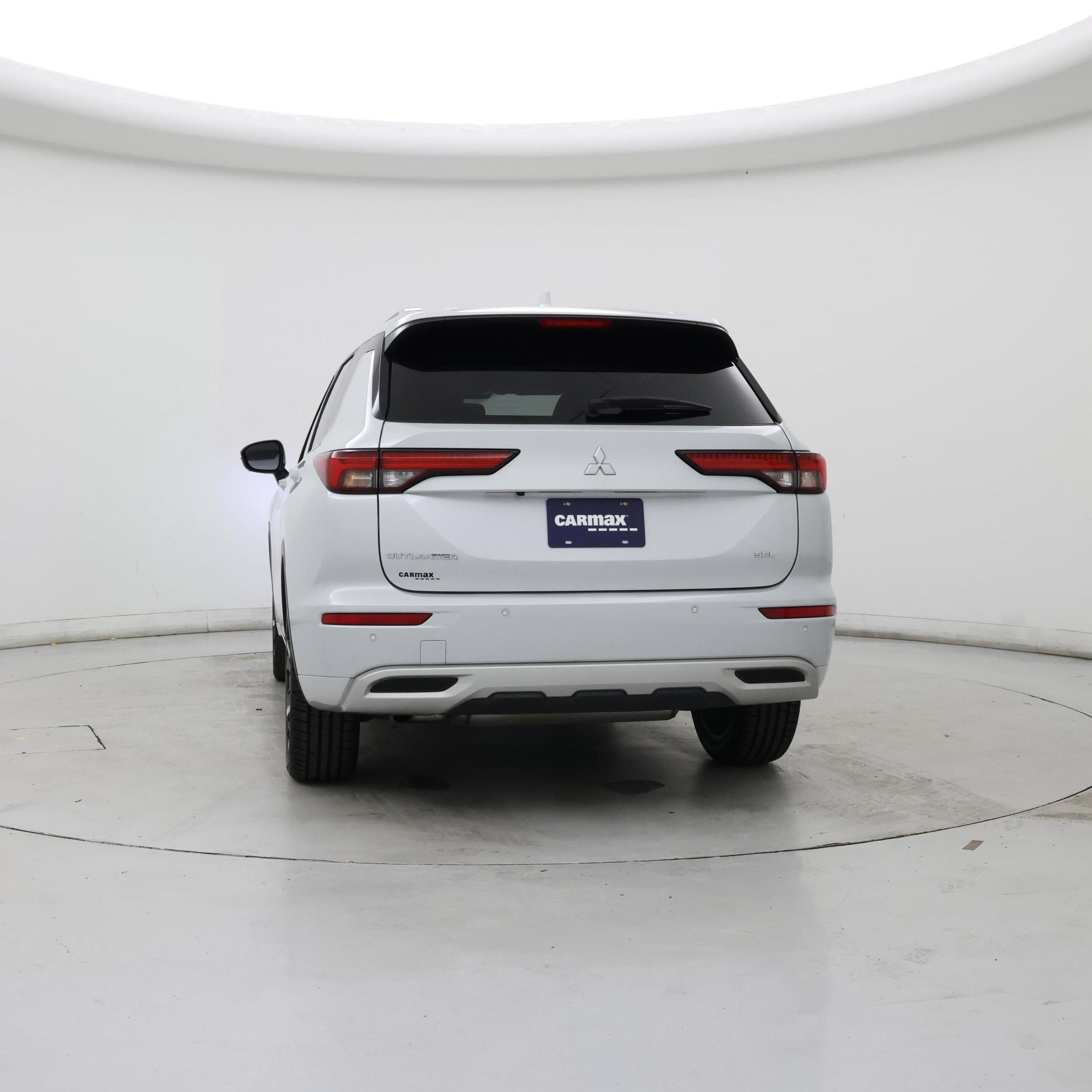 Thumbnail: 2022 Mitsubishi Outlander - 6