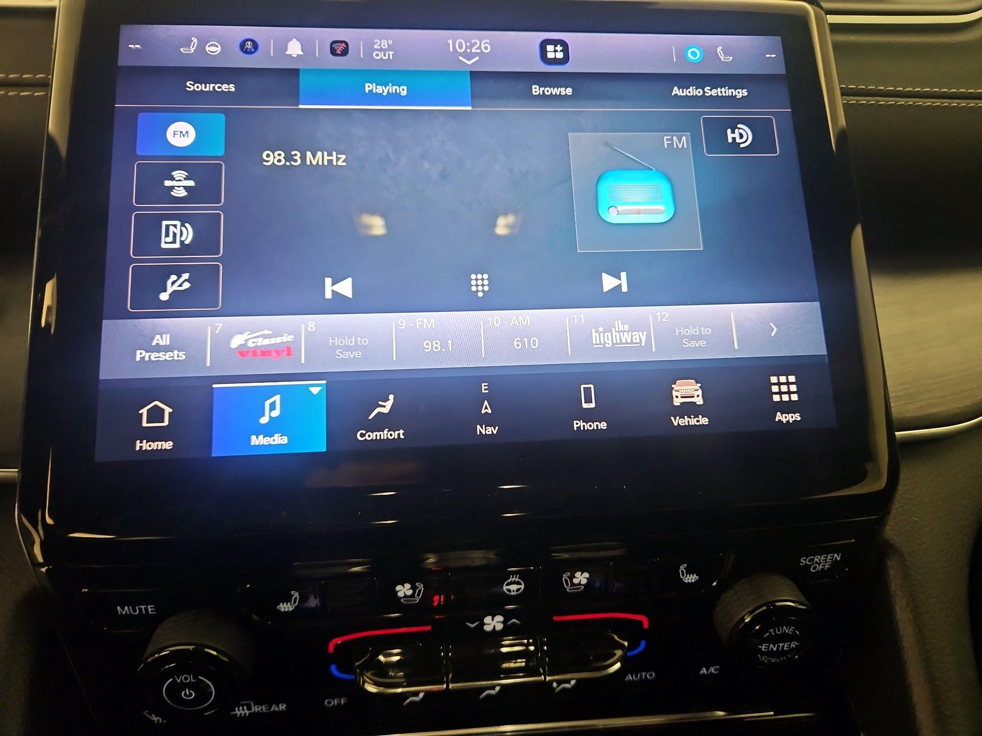 Thumbnail: 2023 Jeep Grand Cherokee - 16