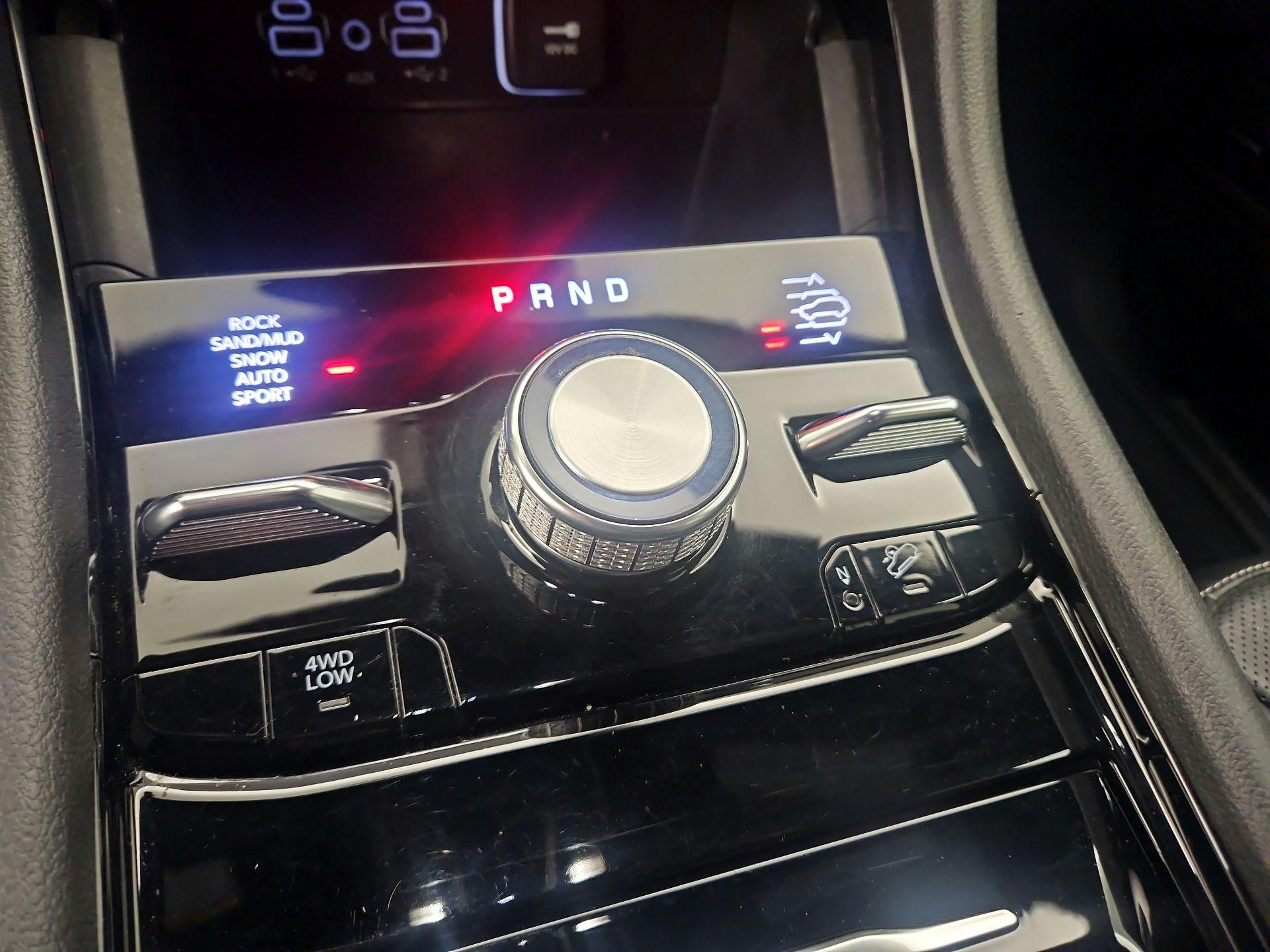 Thumbnail: 2023 Jeep Grand Cherokee - 18