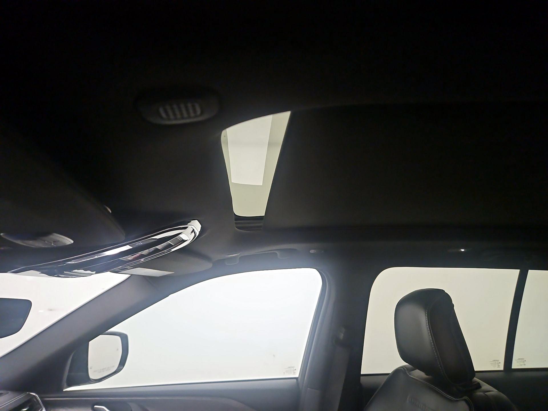 Thumbnail: 2023 Jeep Grand Cherokee - 20