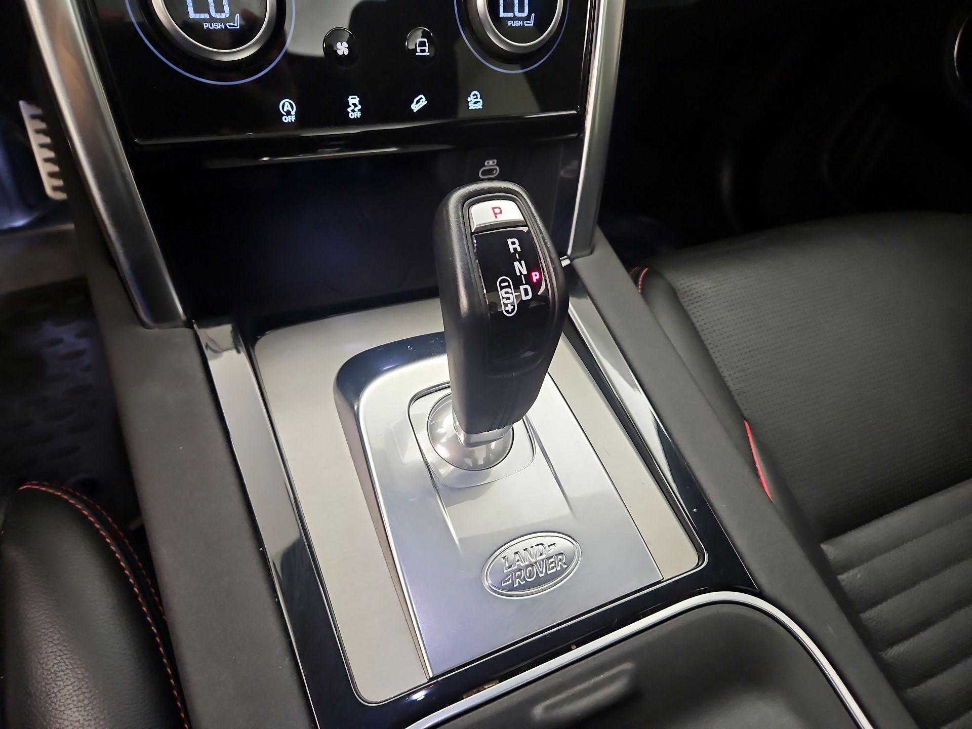 Thumbnail: 2021 Land Rover Discovery Sport - 18