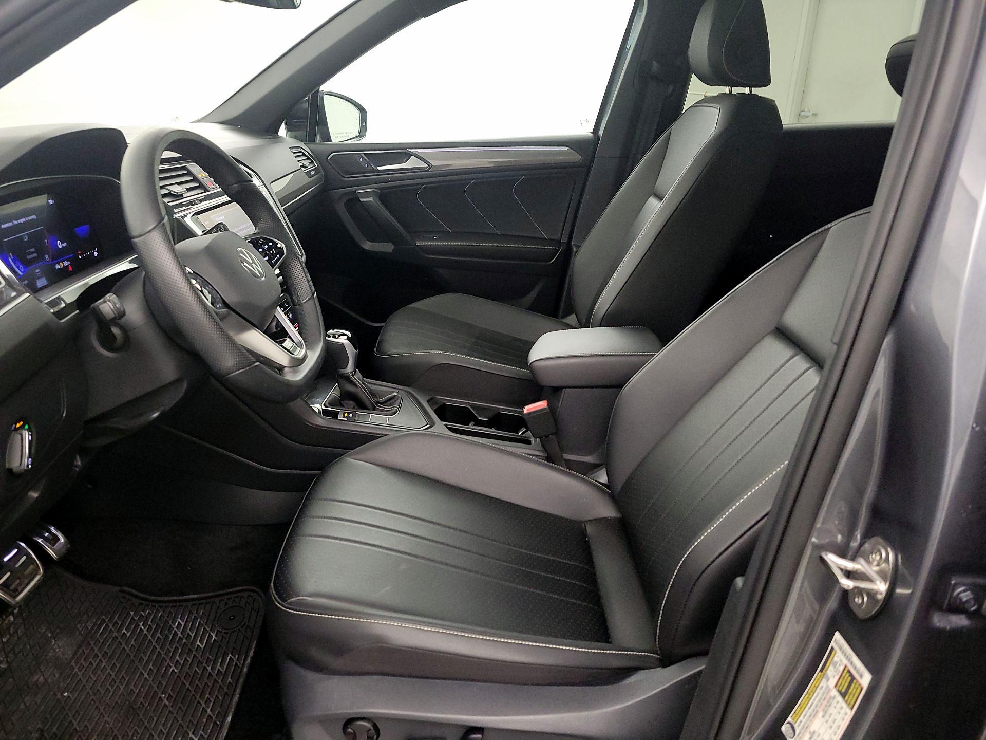 Thumbnail: 2024 Volkswagen Tiguan - 11