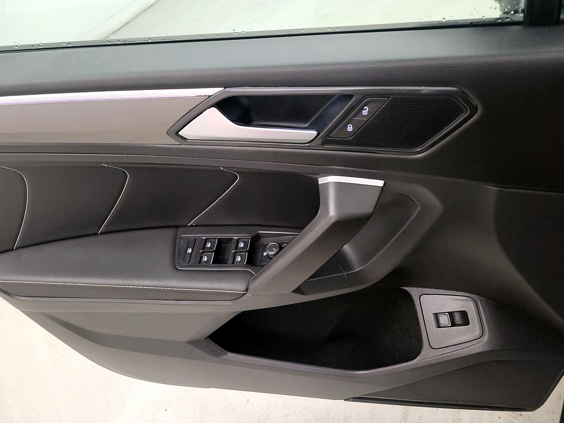 Thumbnail: 2024 Volkswagen Tiguan - 12