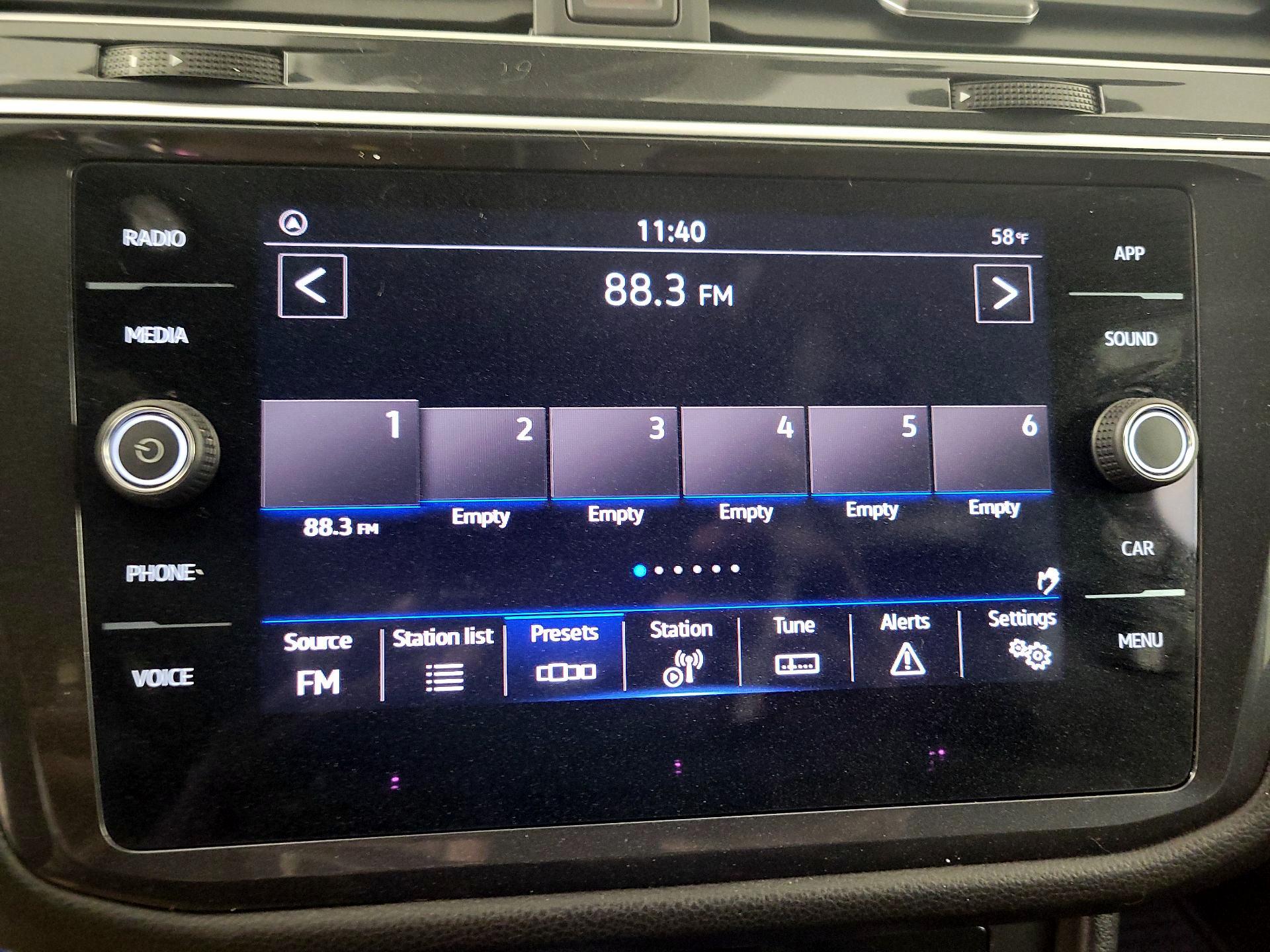 Thumbnail: 2024 Volkswagen Tiguan - 15