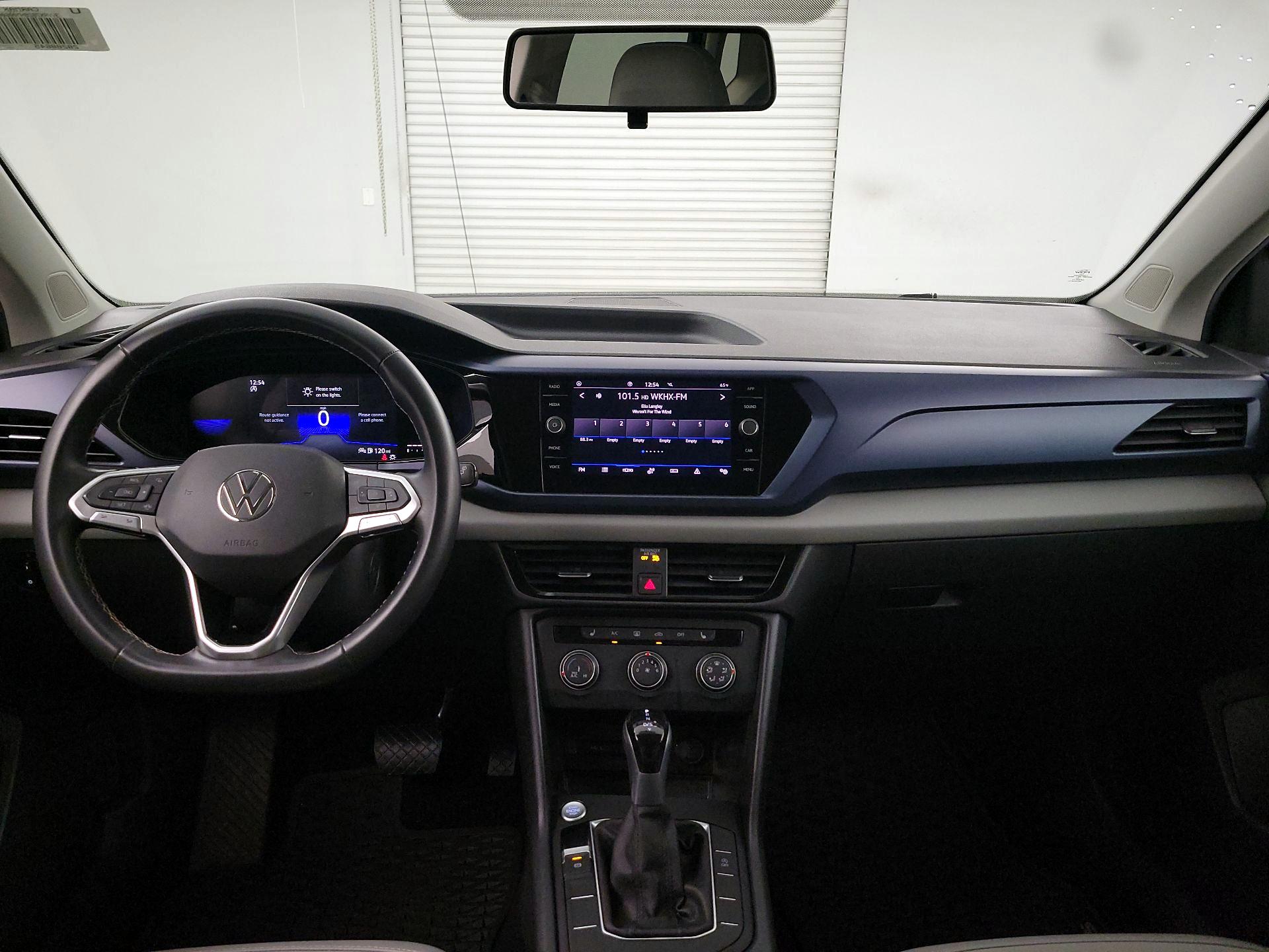 Thumbnail: 2022 Volkswagen Taos - 9