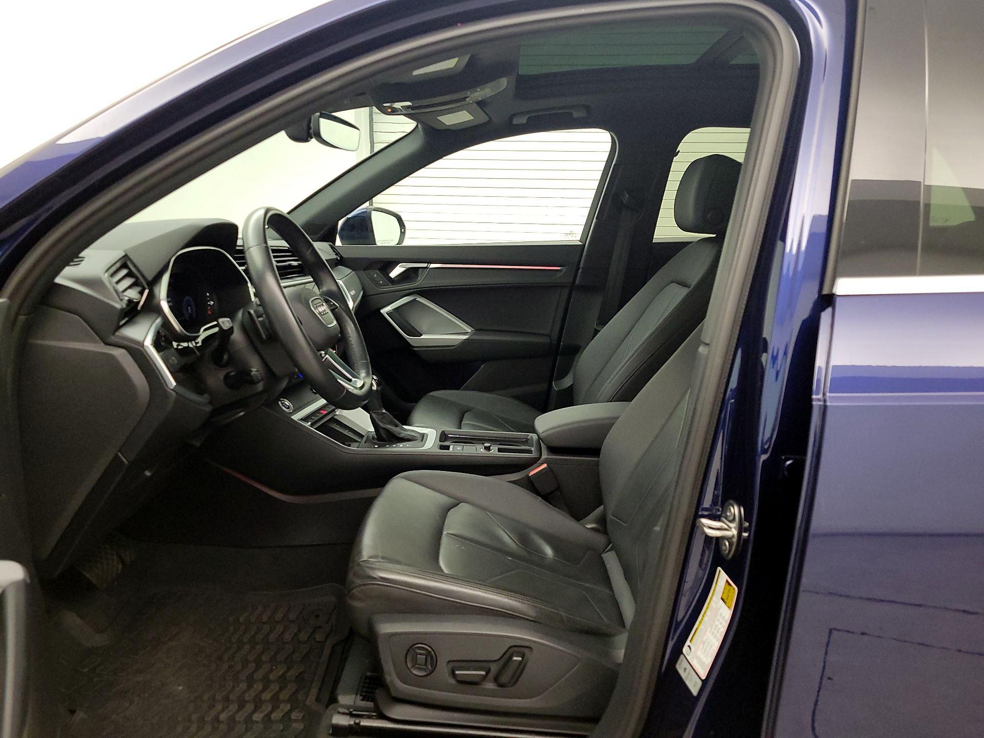 Thumbnail: 2021 Audi Q3 - 11