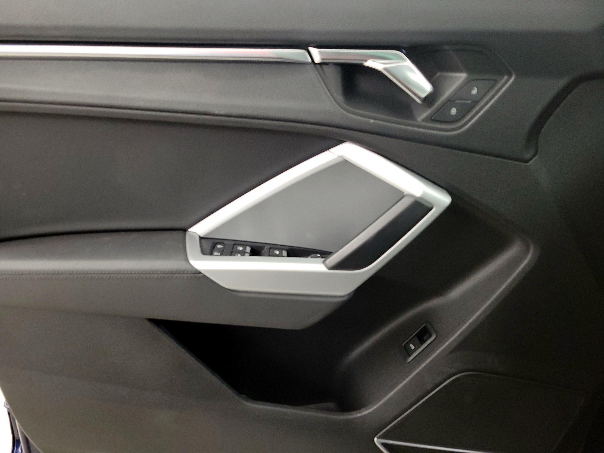 Thumbnail: 2021 Audi Q3 - 12