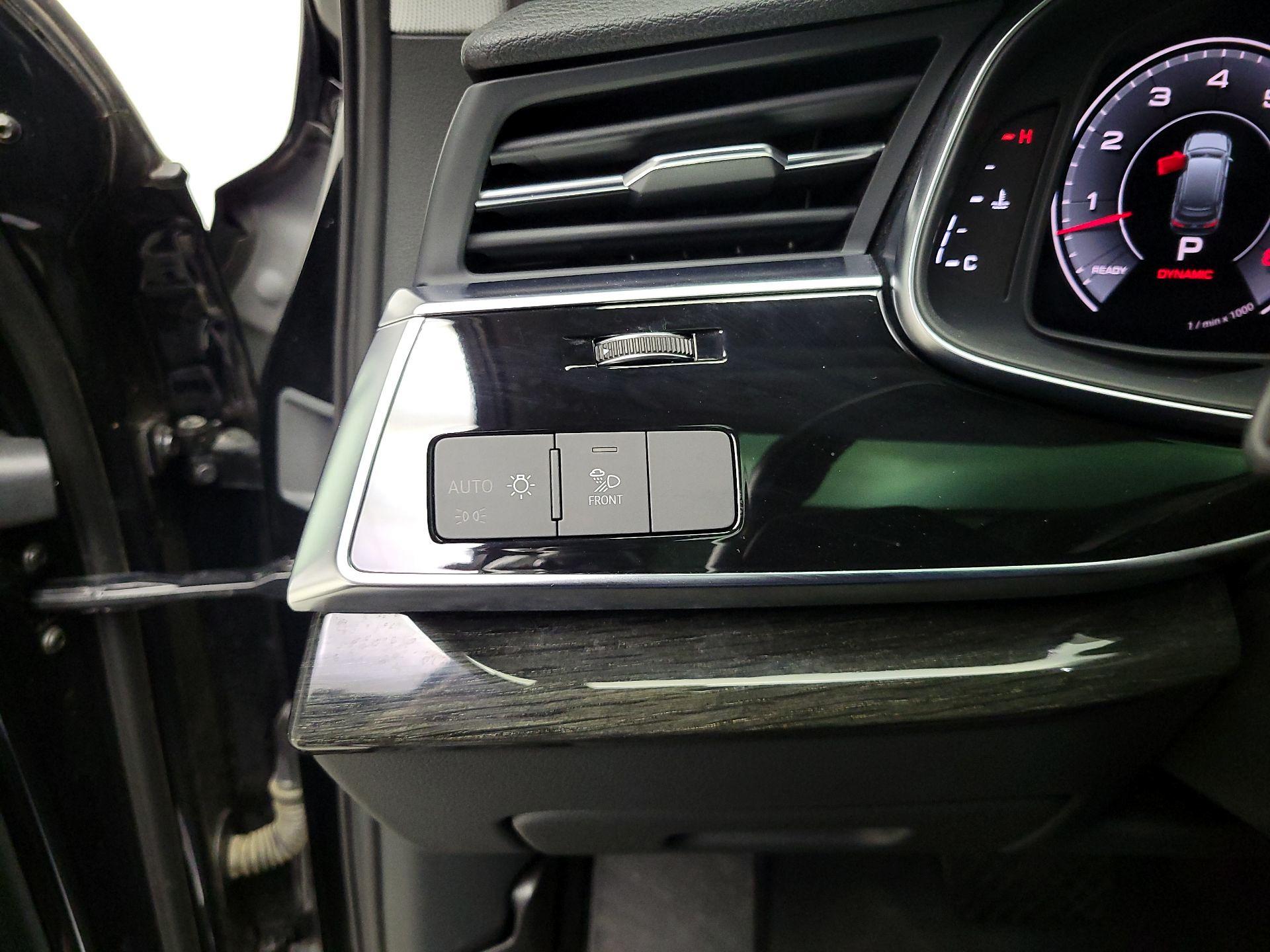 Thumbnail: 2021 Audi Q7 - 13