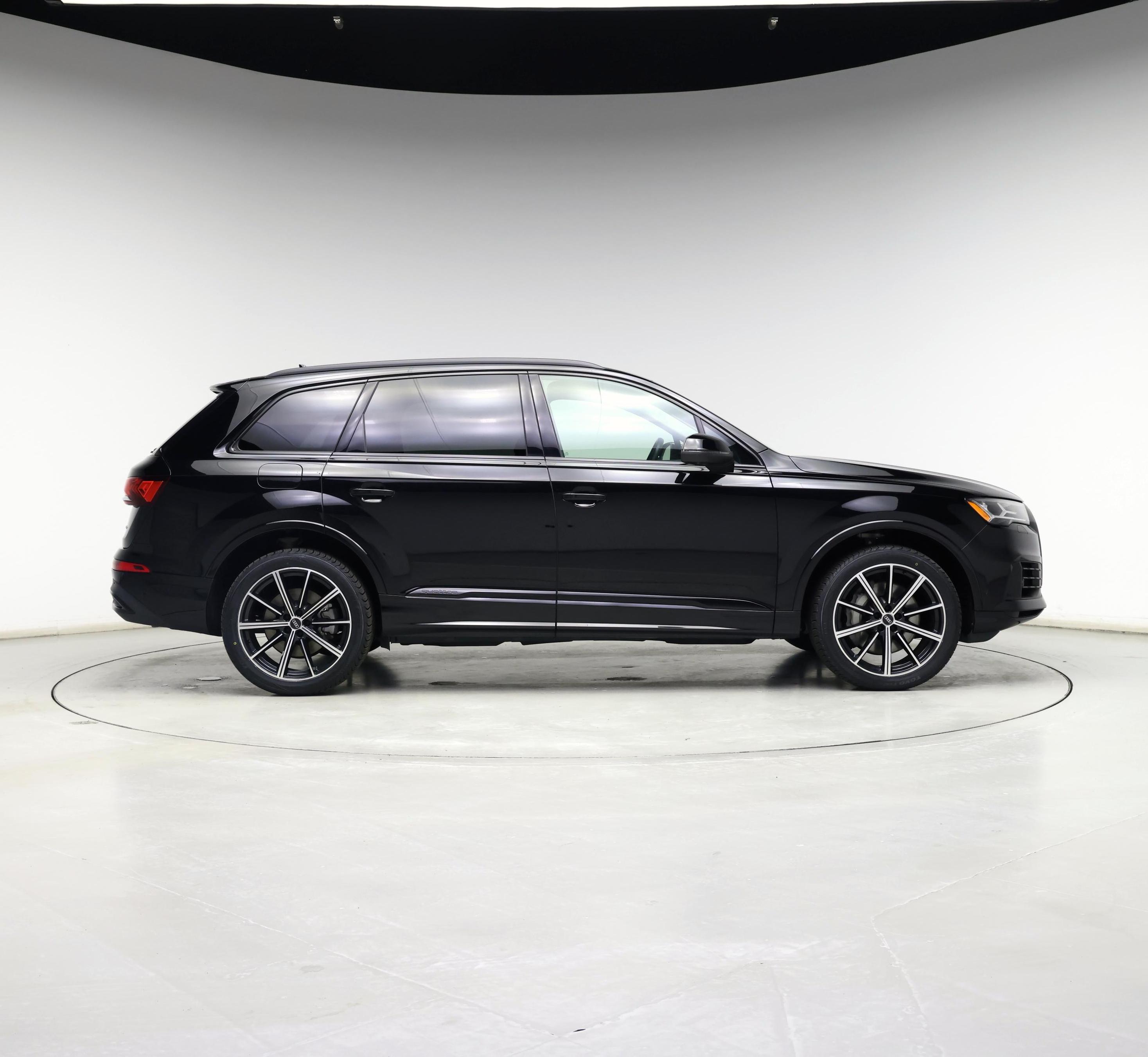 Thumbnail: 2021 Audi Q7 - 7