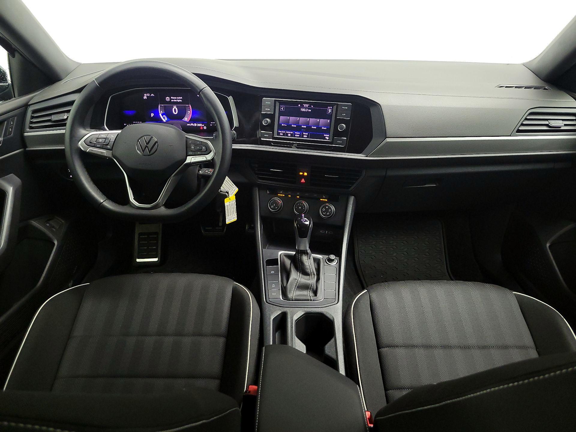 Thumbnail: 2024 Volkswagen Jetta - 9