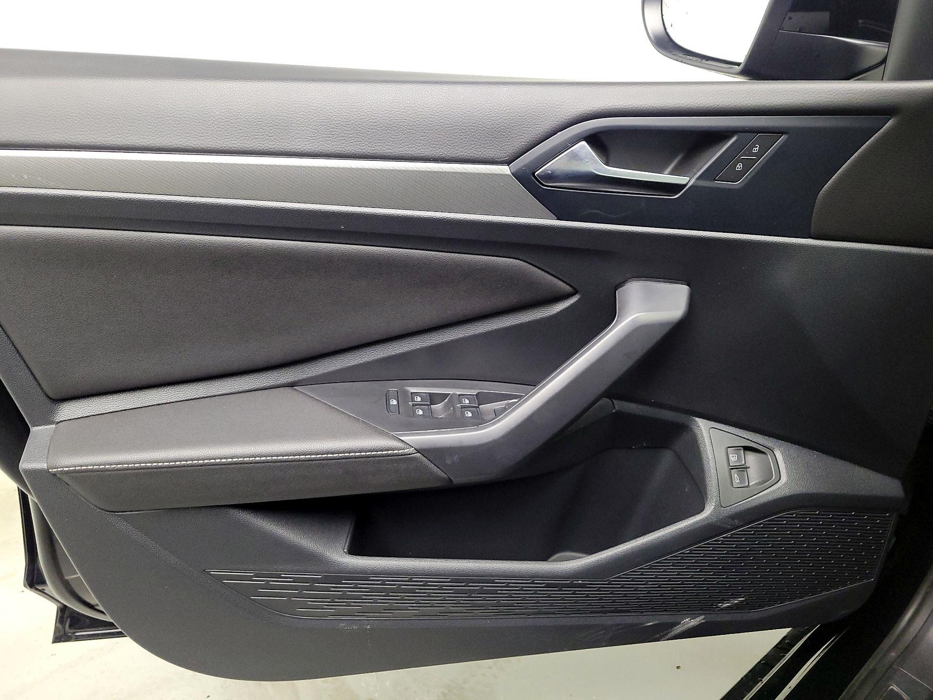 Thumbnail: 2024 Volkswagen Jetta - 12