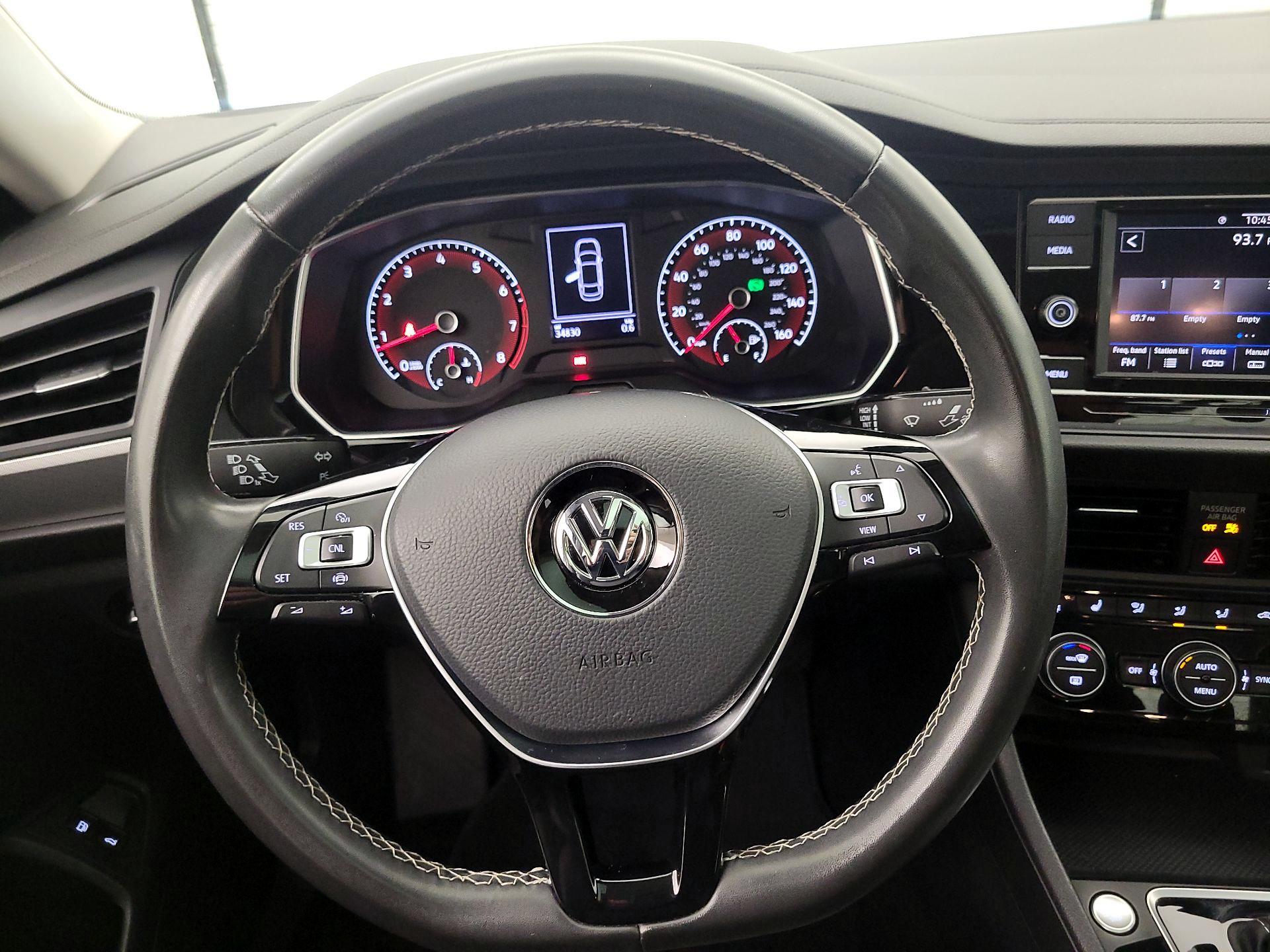 Thumbnail: 2021 Volkswagen Jetta - 10