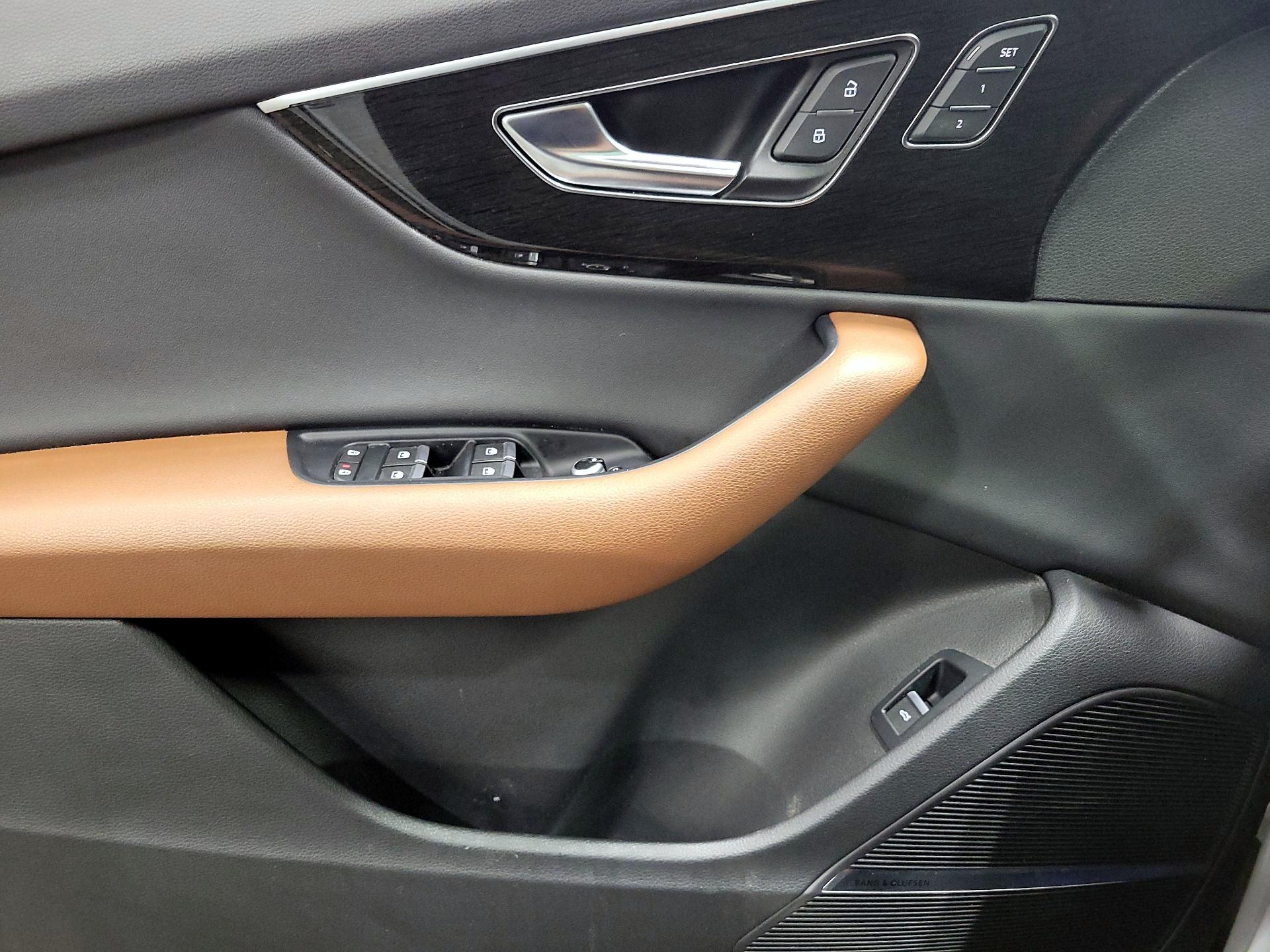 Thumbnail: 2022 Audi Q7 - 12