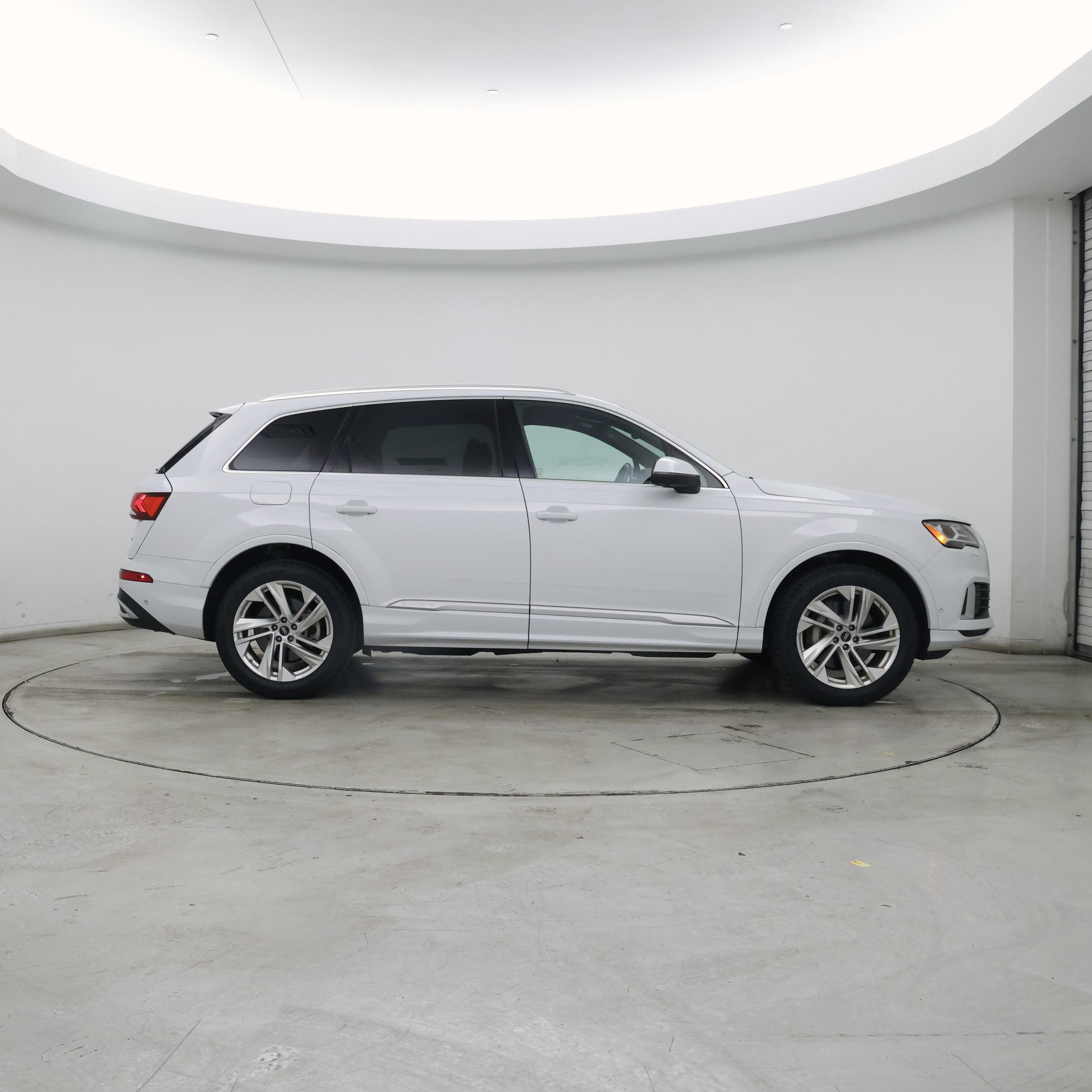 Thumbnail: 2022 Audi Q7 - 7