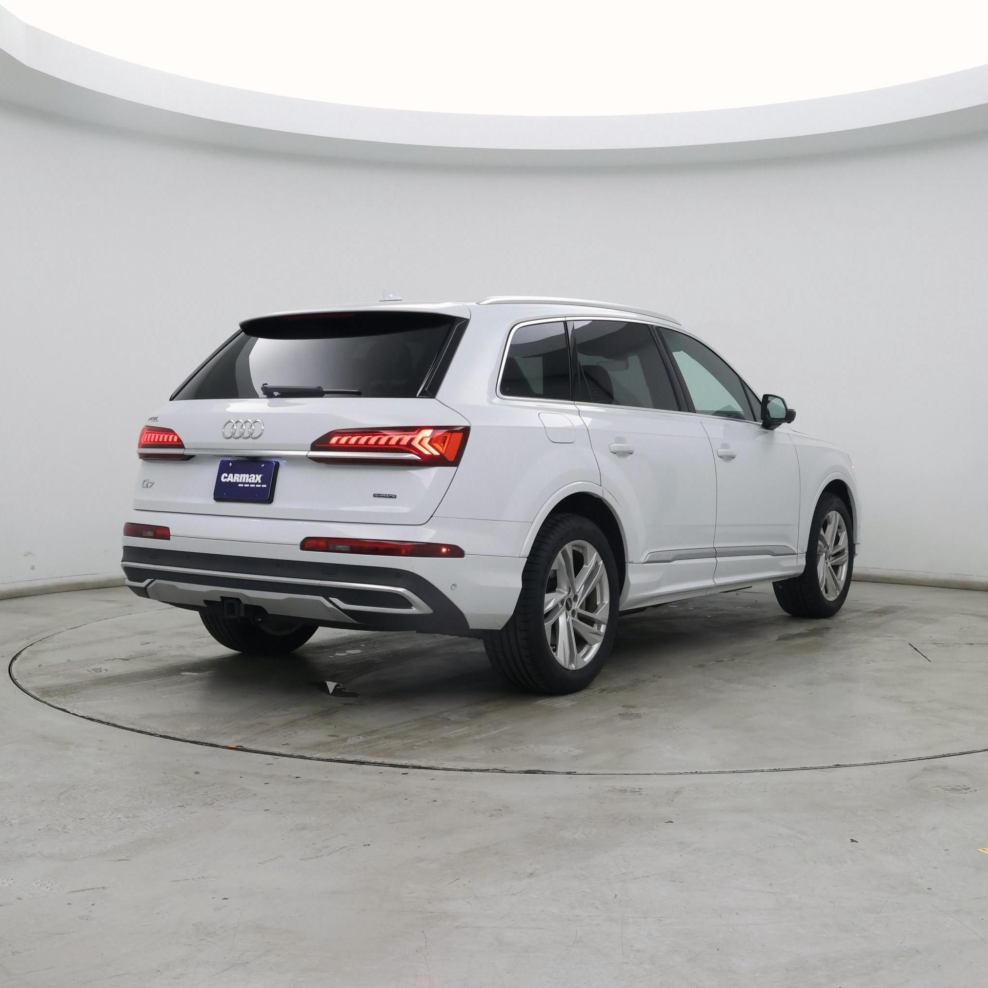 Thumbnail: 2022 Audi Q7 - 8