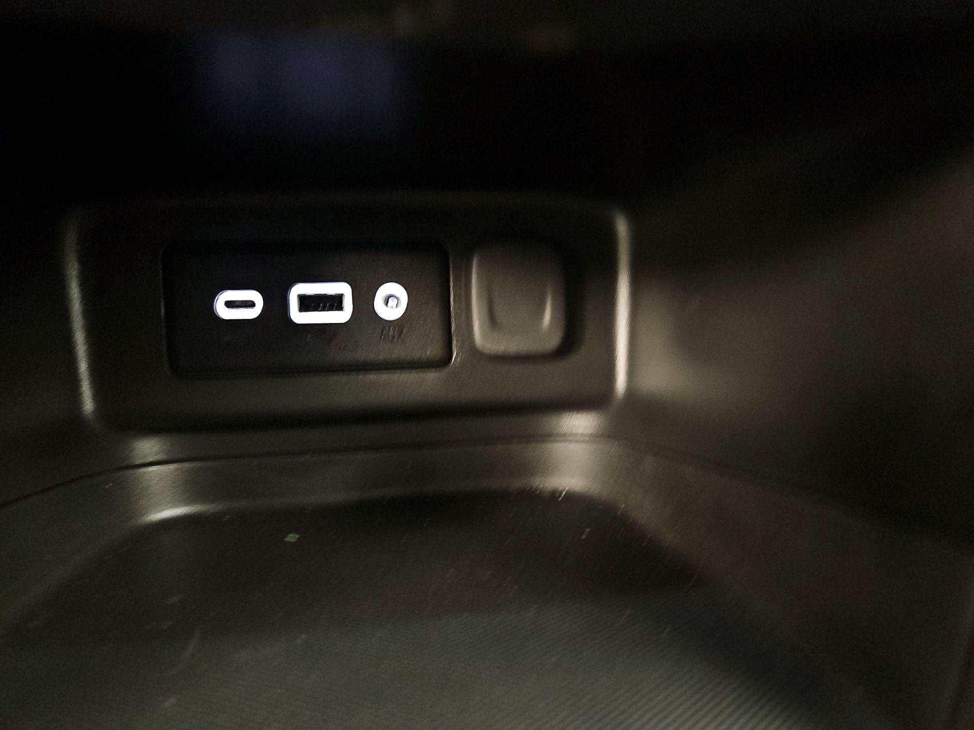 Thumbnail: 2023 Chevrolet Equinox - 18