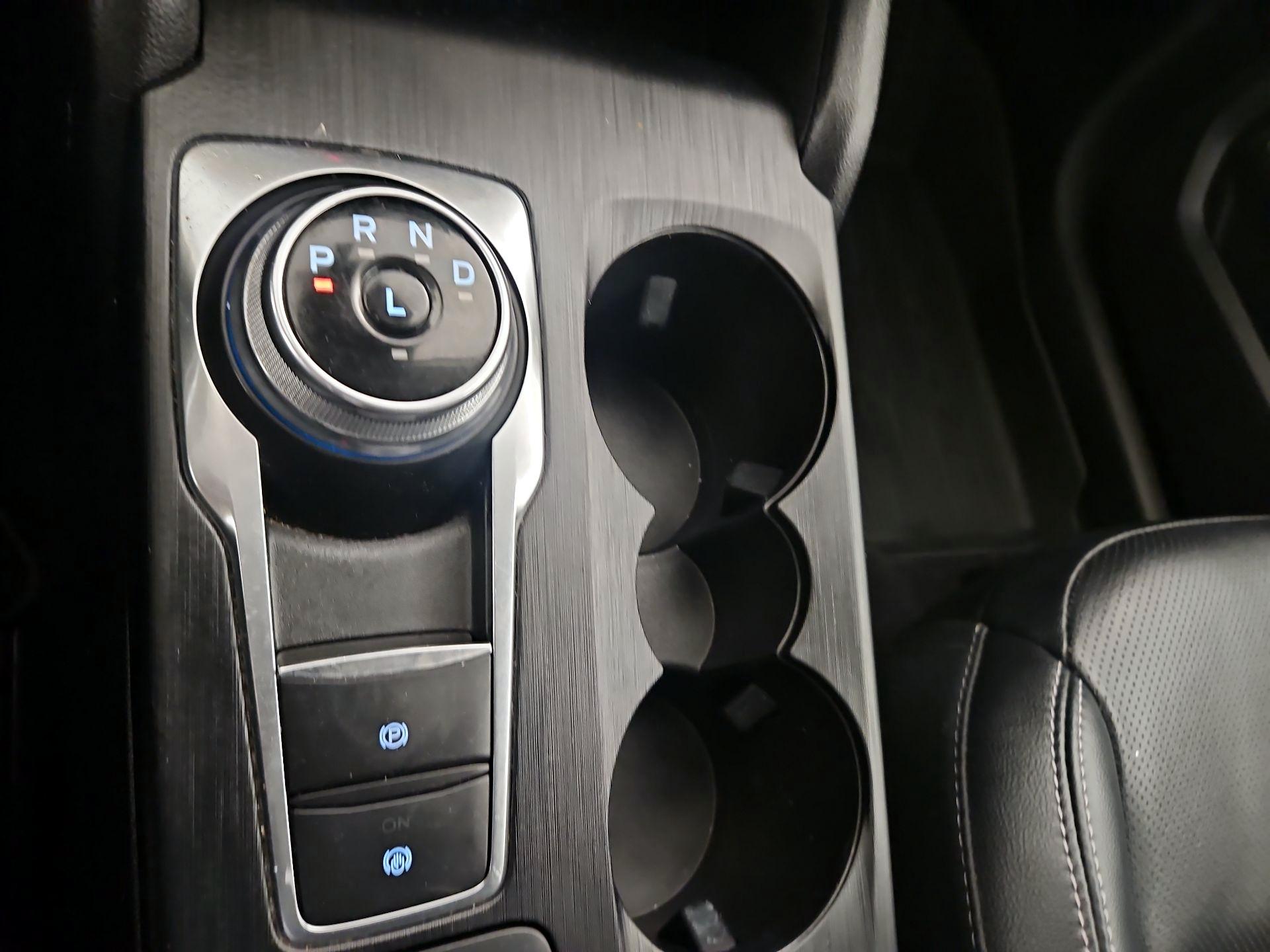 Thumbnail: 2022 Ford Escape - 18