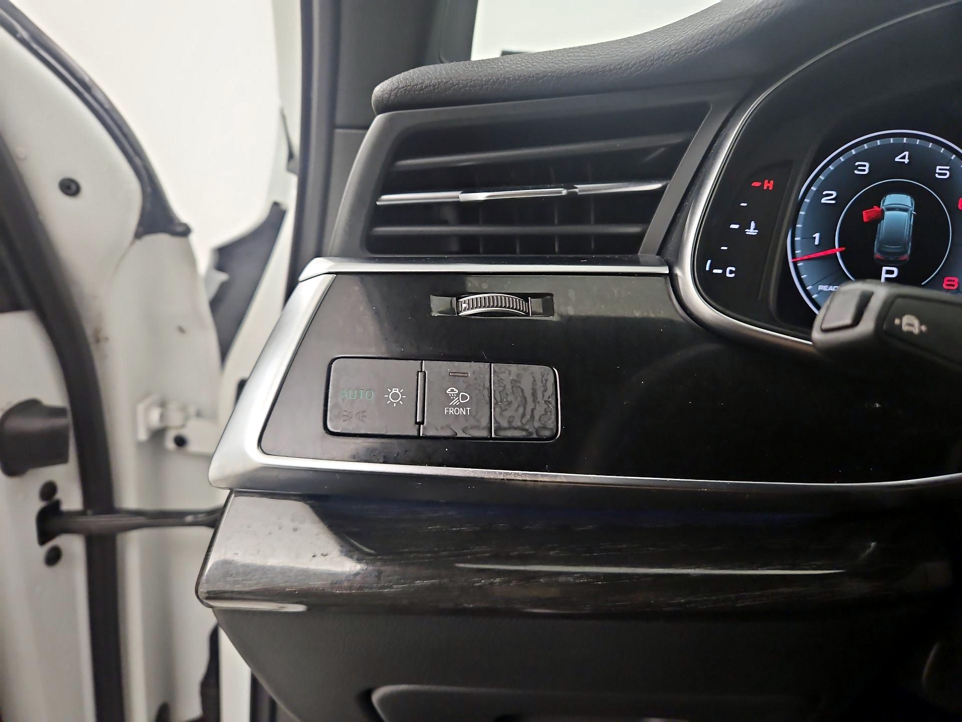 Thumbnail: 2022 Audi Q7 - 13