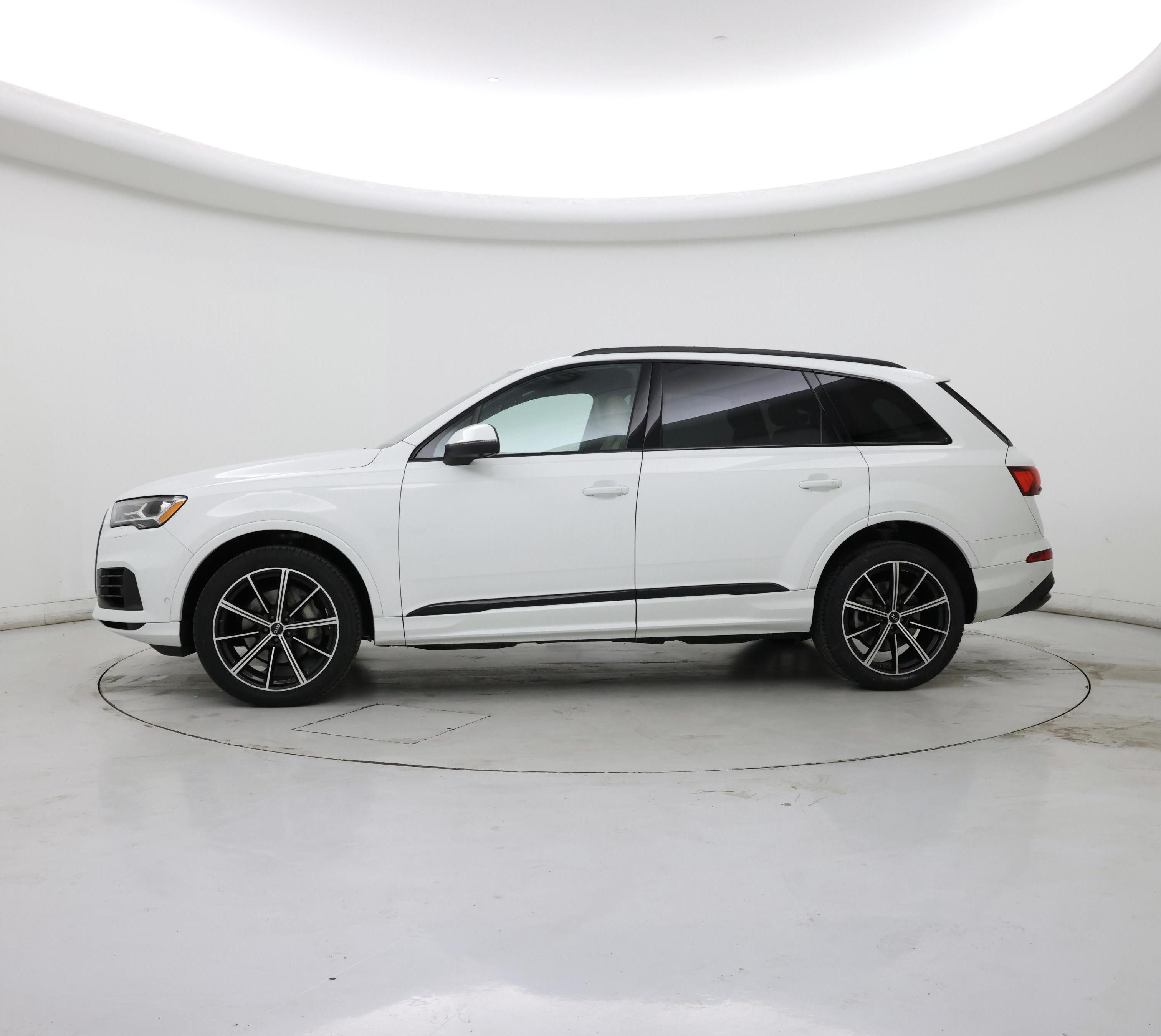 Thumbnail: 2022 Audi Q7 - 3