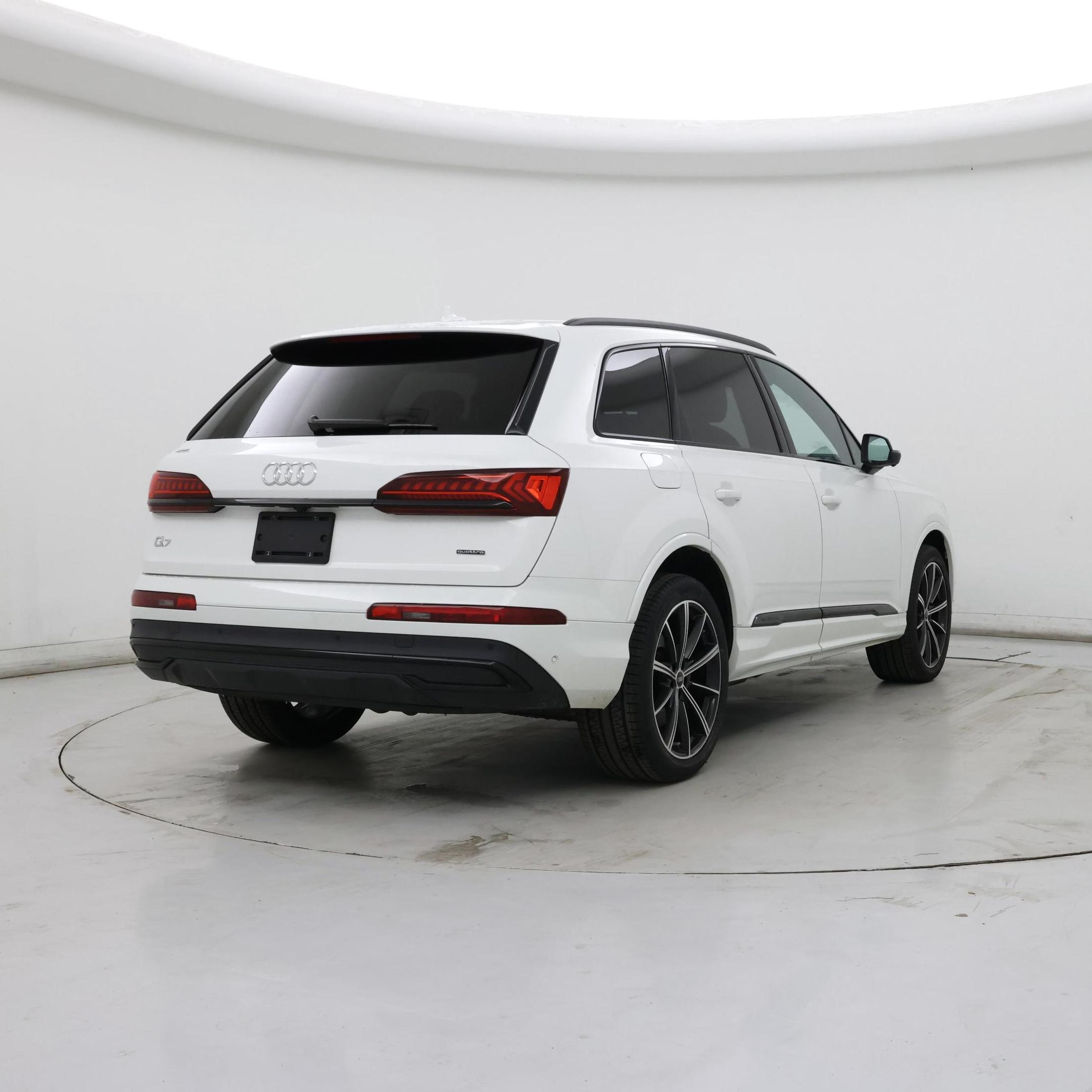 Thumbnail: 2022 Audi Q7 - 8