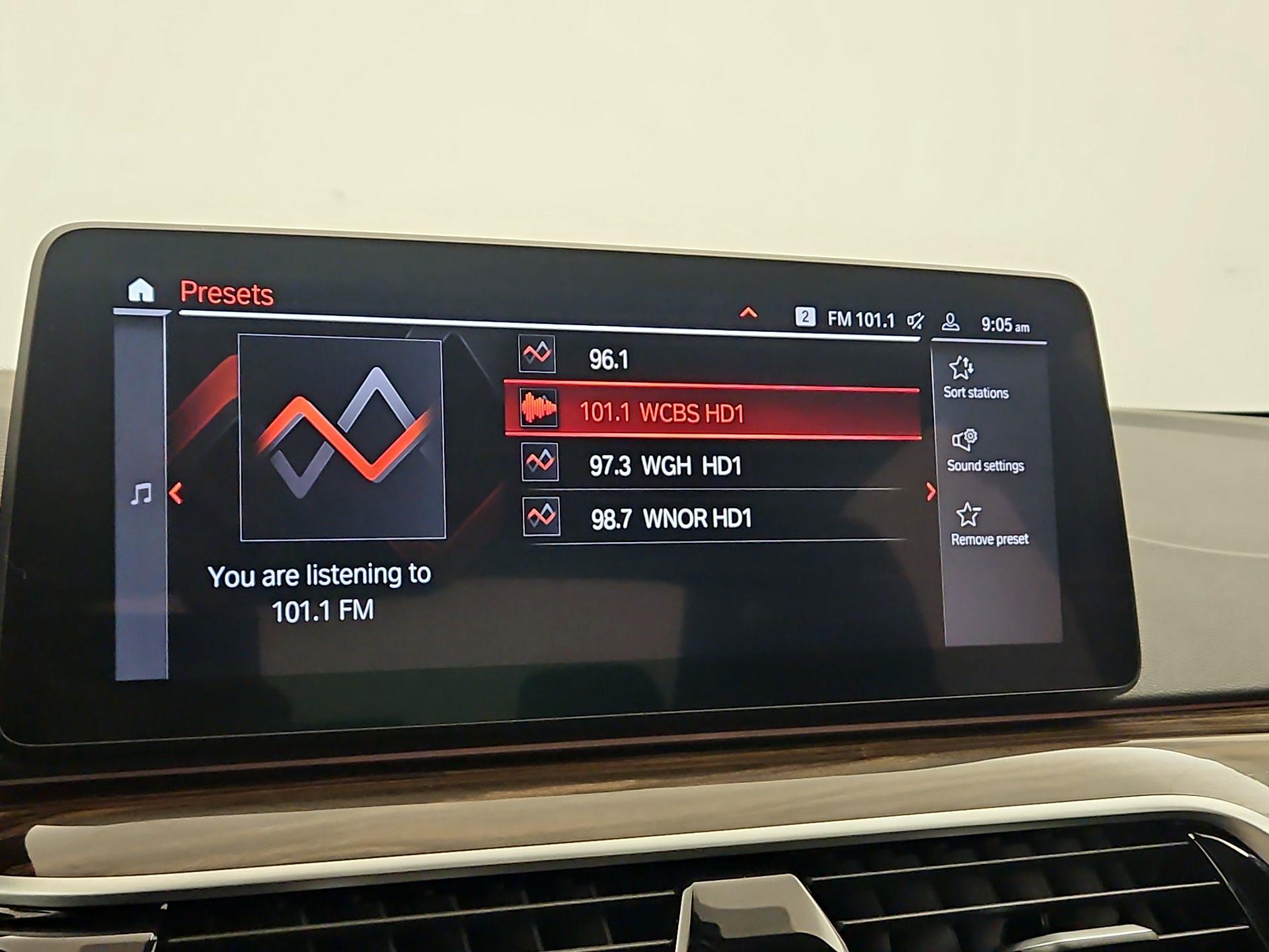 Thumbnail: 2022 BMW 5 Series - 16