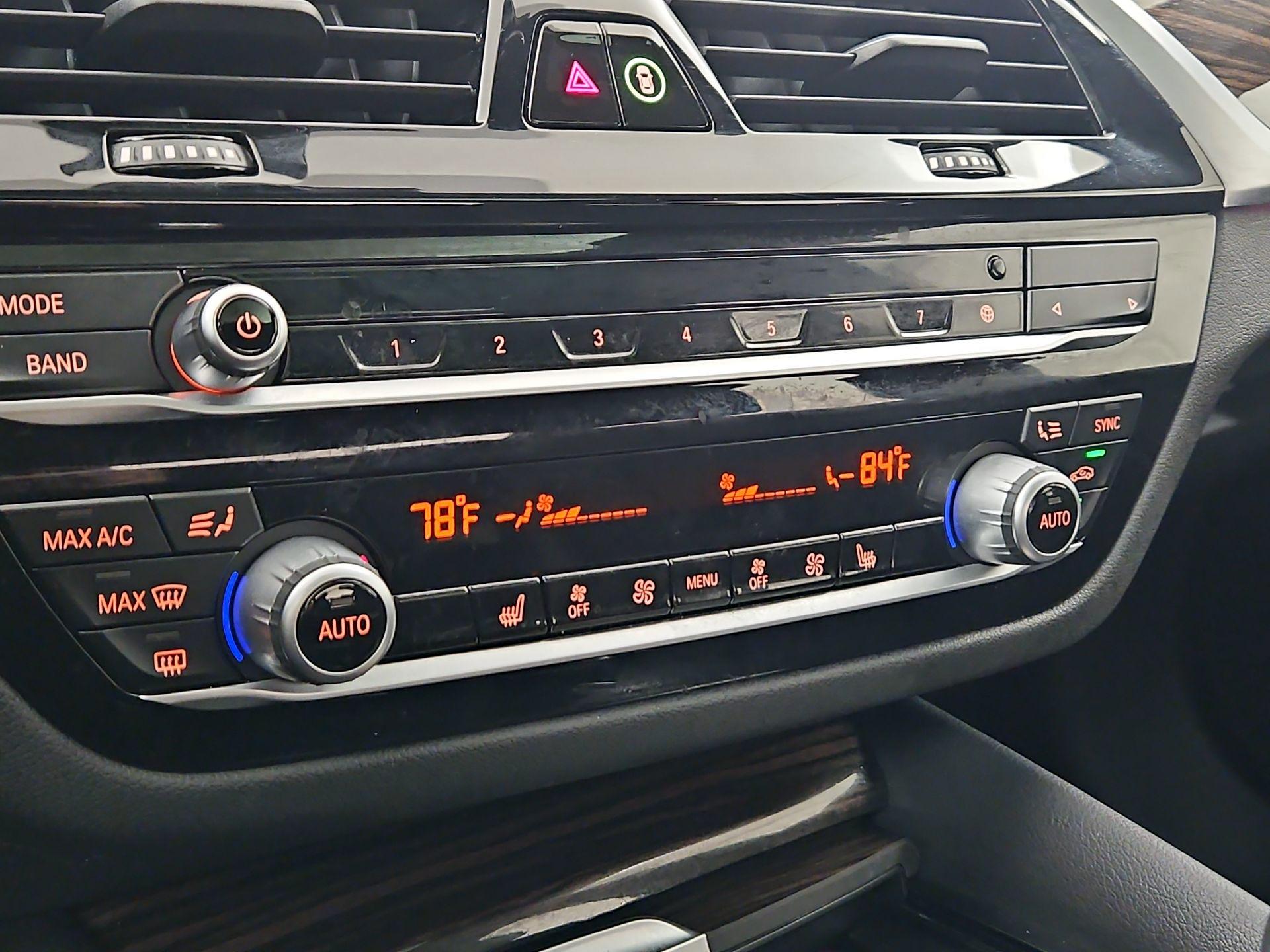 Thumbnail: 2022 BMW 5 Series - 17