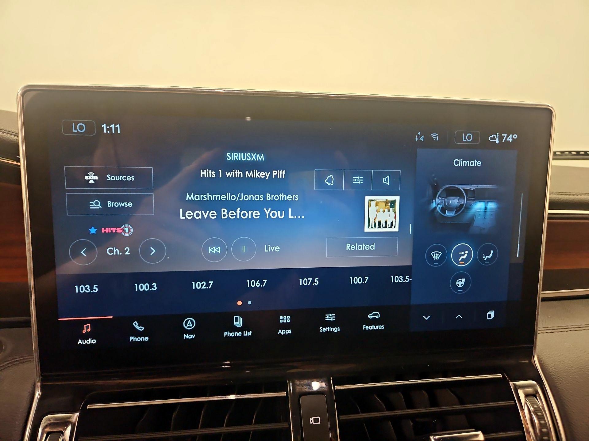 Thumbnail: 2022 Lincoln Navigator - 16