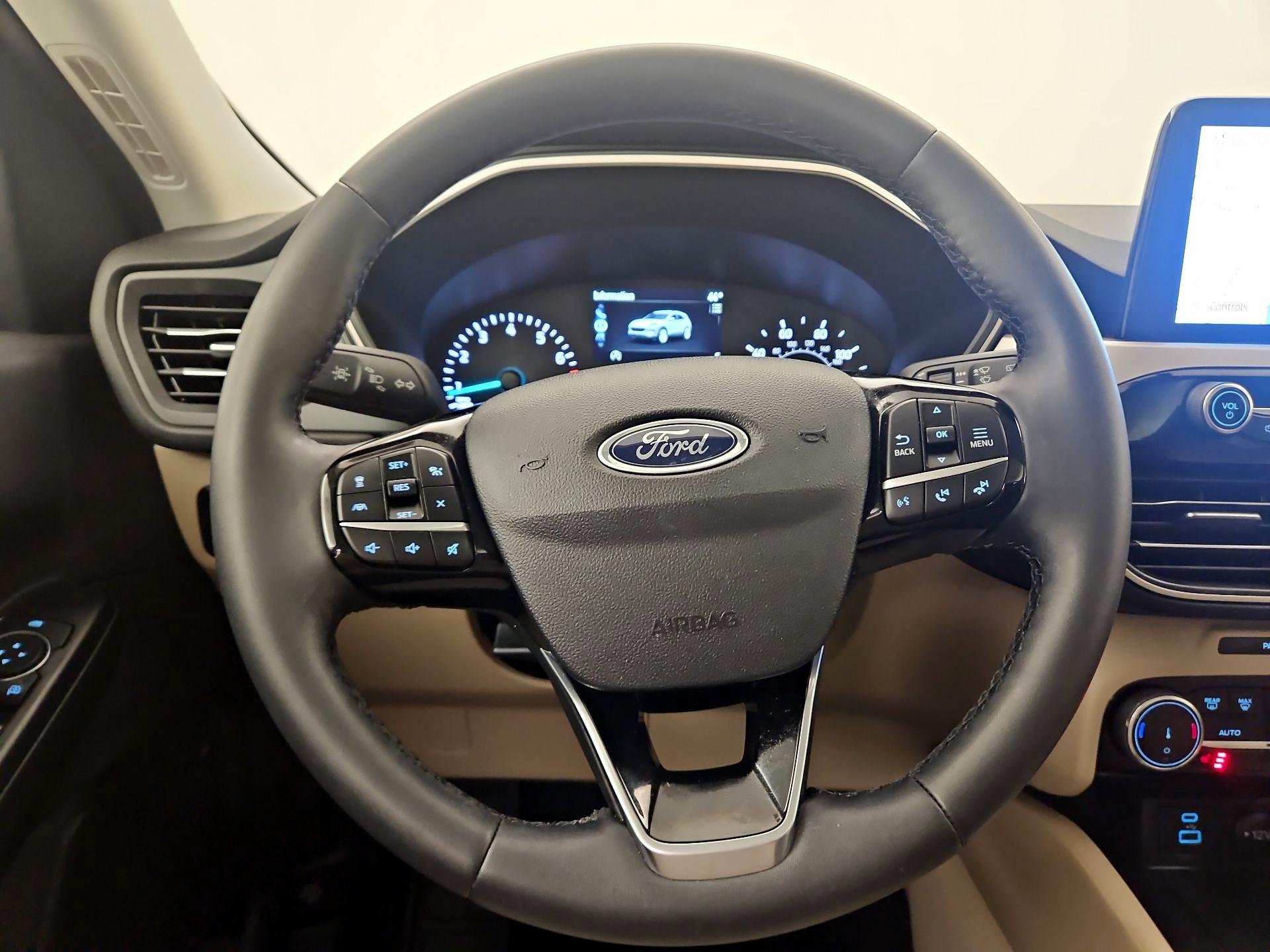 Thumbnail: 2022 Ford Escape - 10