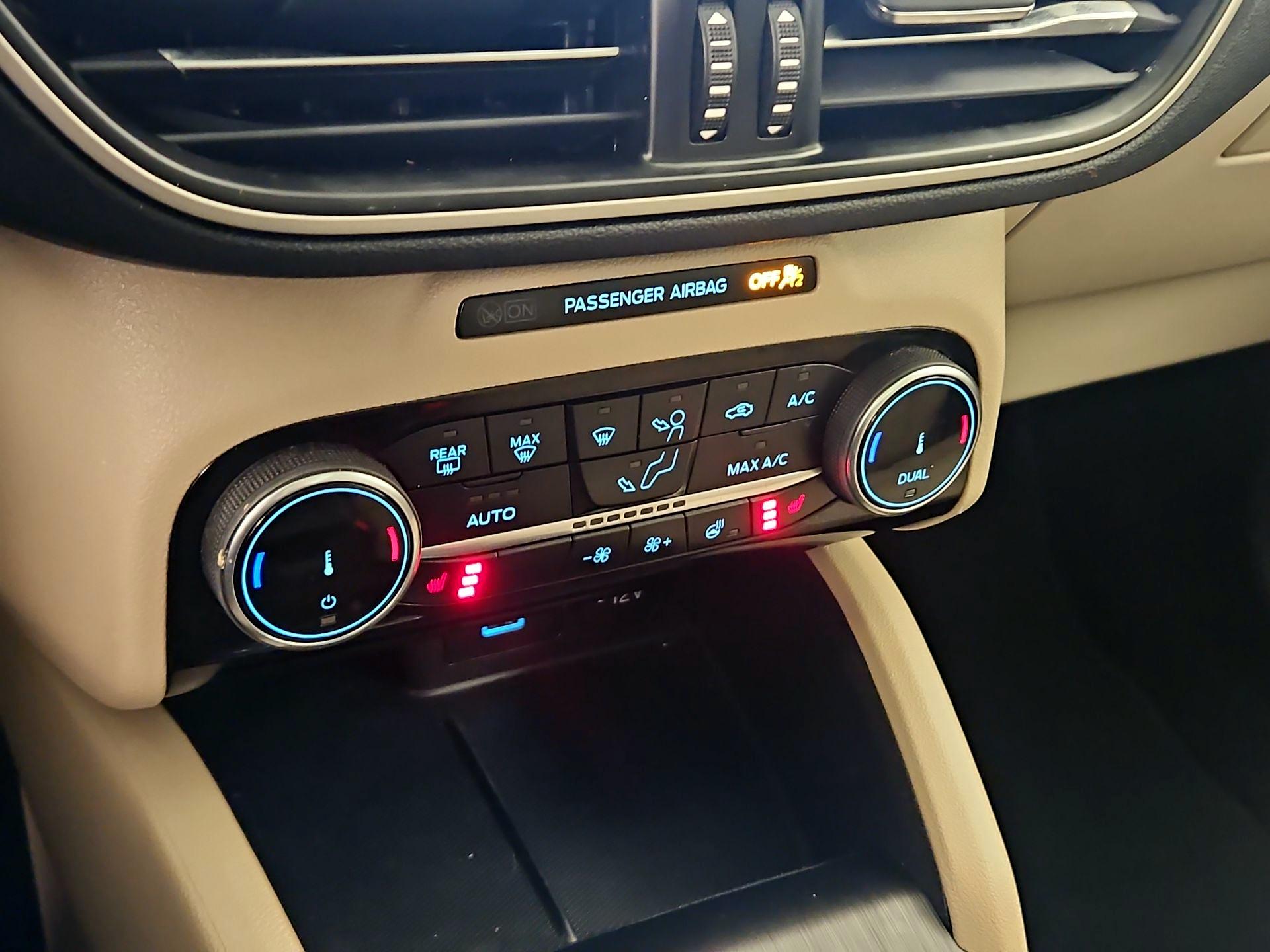 Thumbnail: 2022 Ford Escape - 17