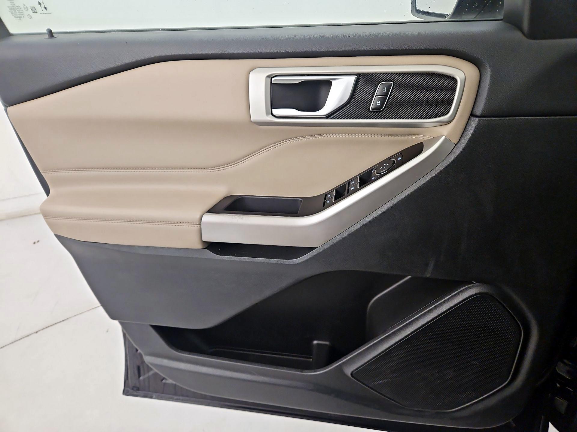 Thumbnail: 2022 Ford Explorer - 12