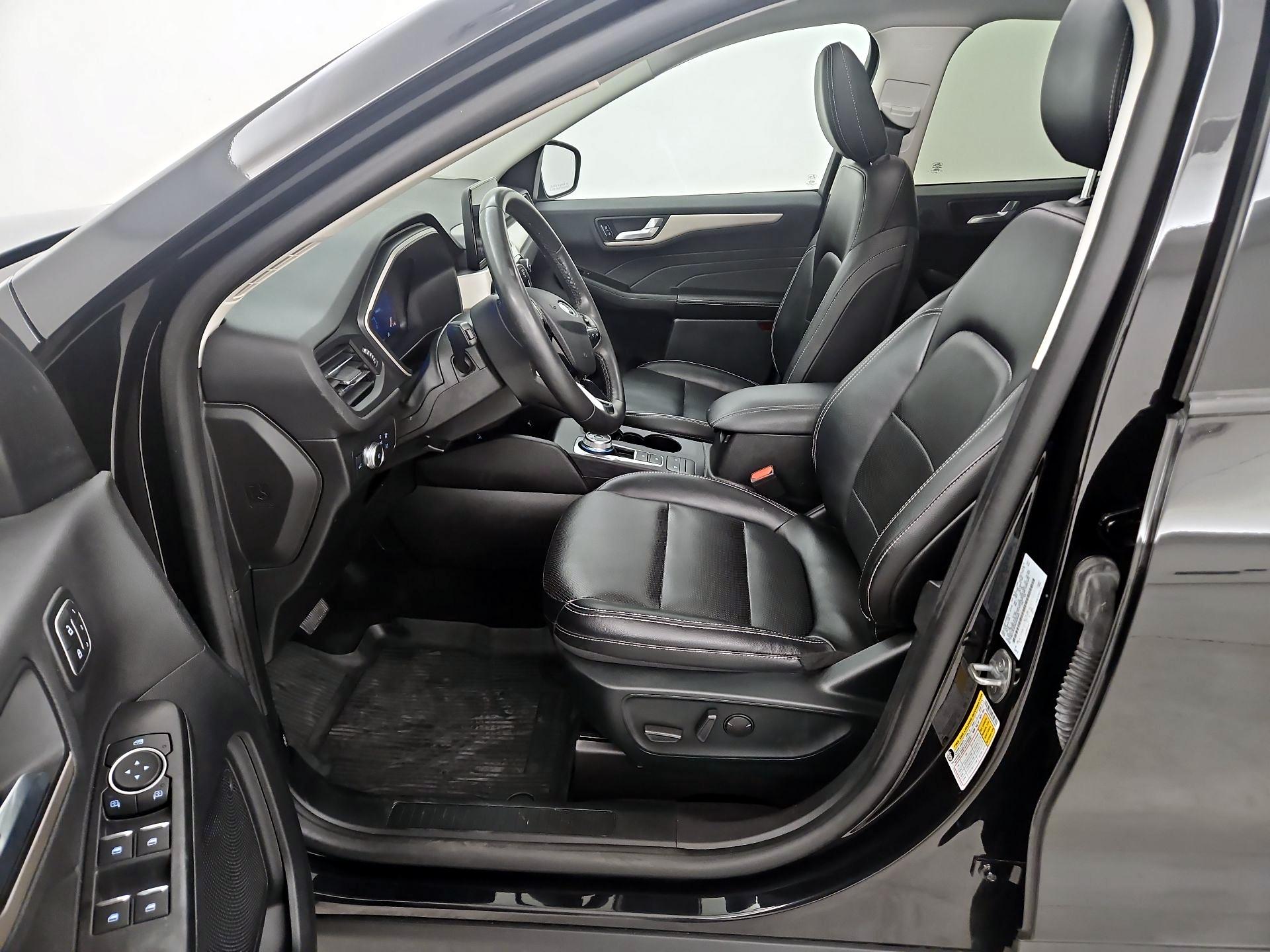 Thumbnail: 2022 Ford Escape - 11