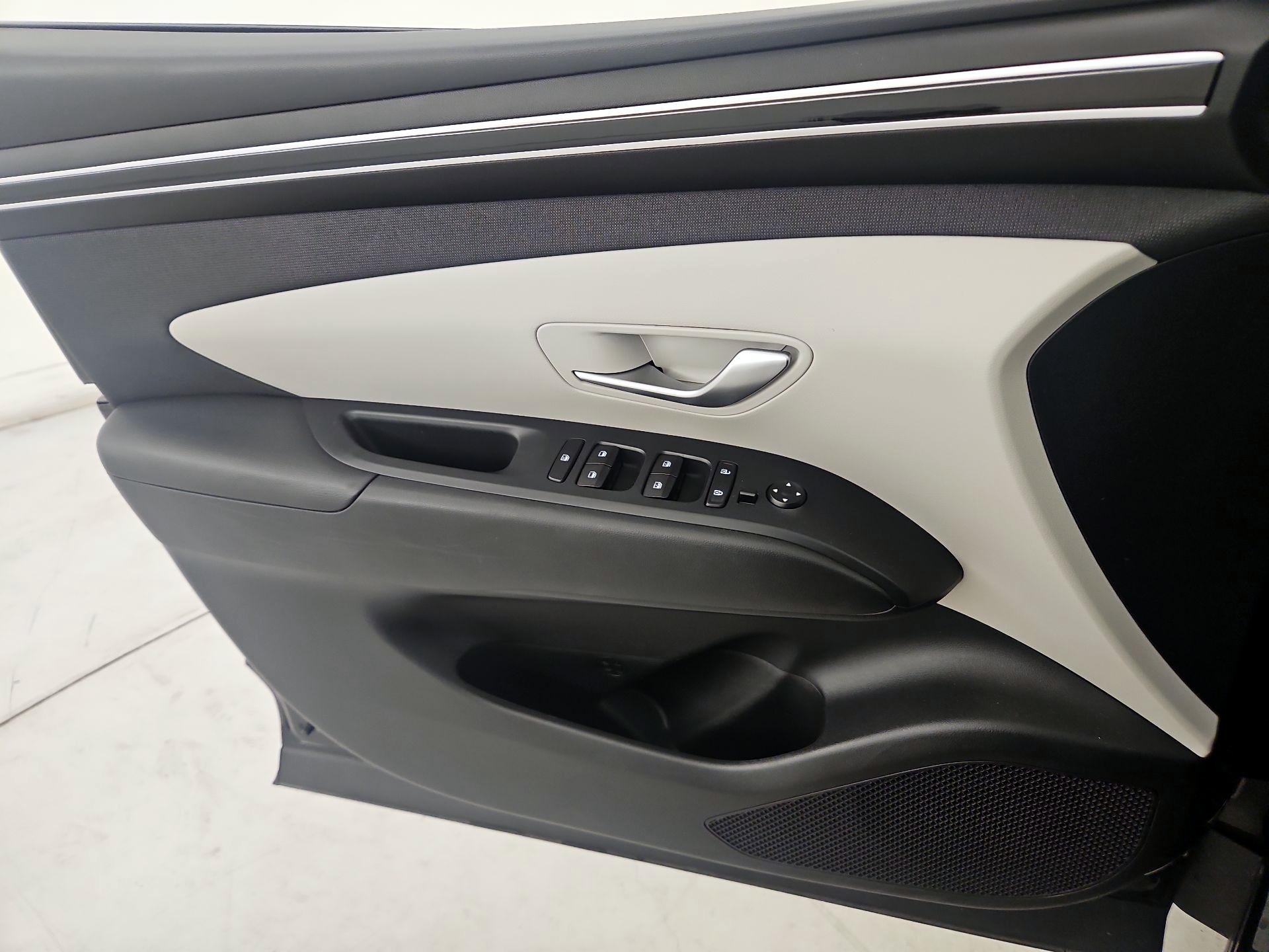 Thumbnail: 2023 Hyundai Tucson - 12