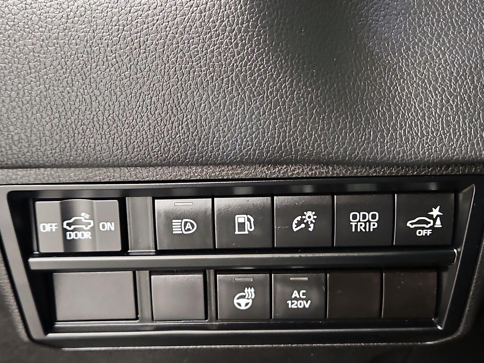 Thumbnail: 2023 Toyota Tundra - 13