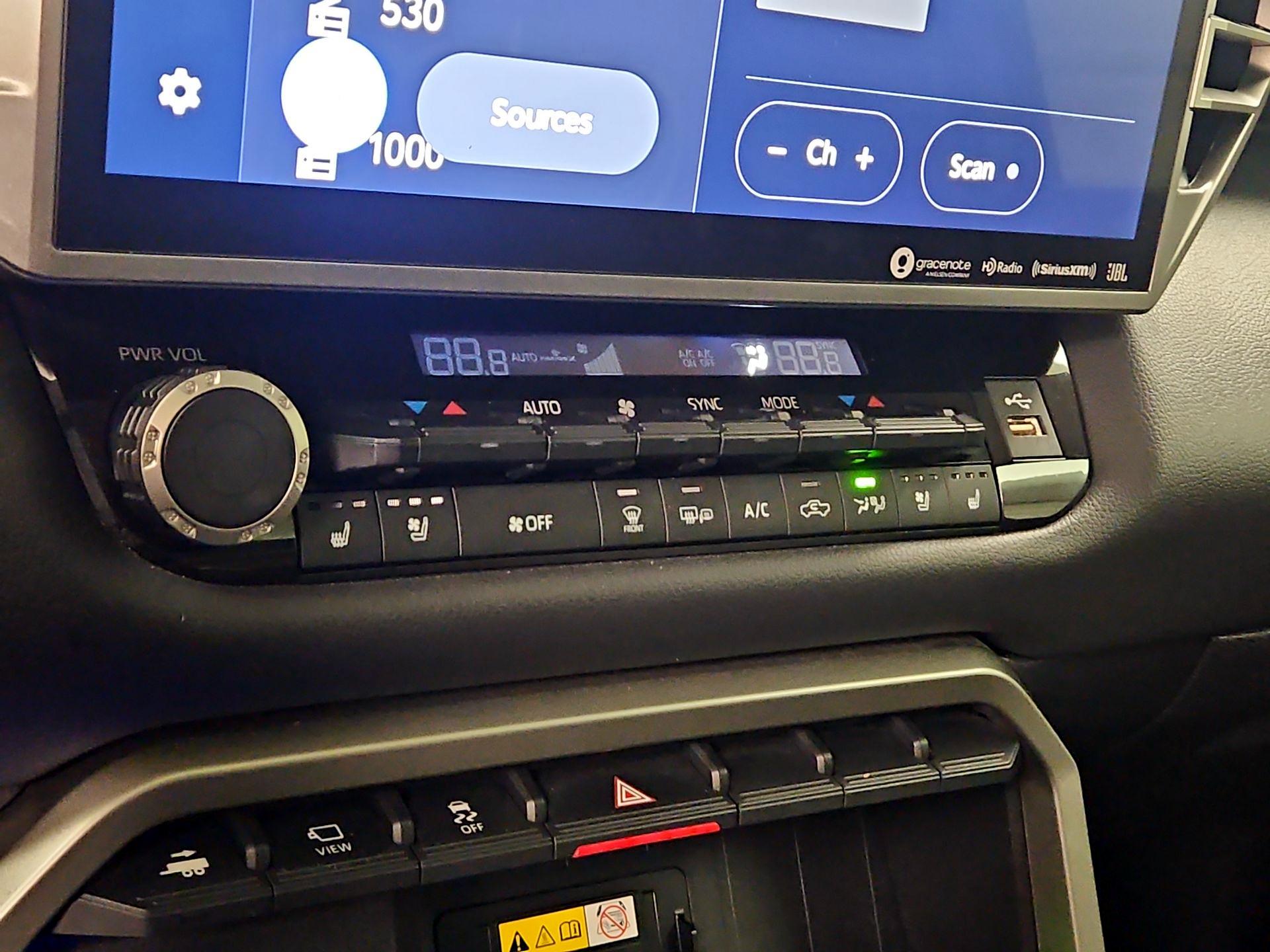 Thumbnail: 2023 Toyota Tundra - 16