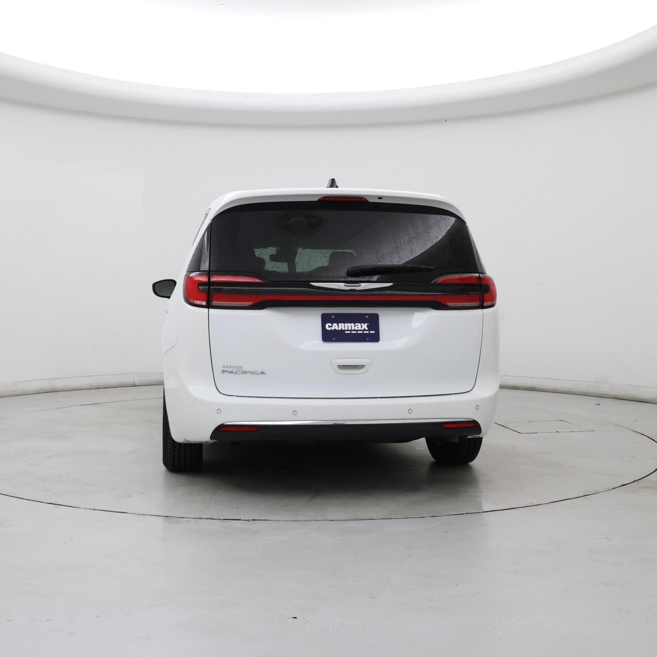 Thumbnail: 2023 Chrysler Pacifica - 6