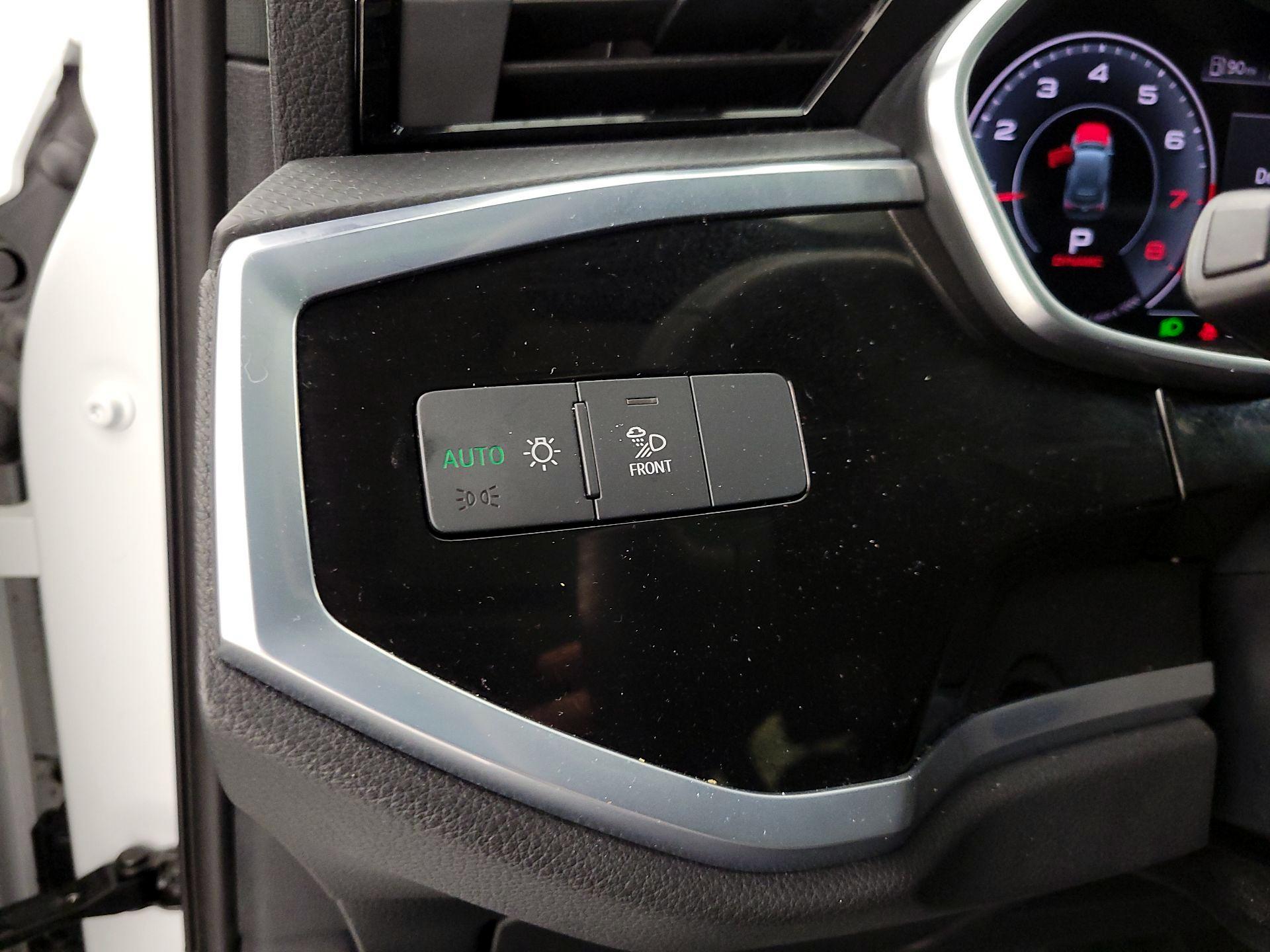 Thumbnail: 2023 Audi Q3 - 13