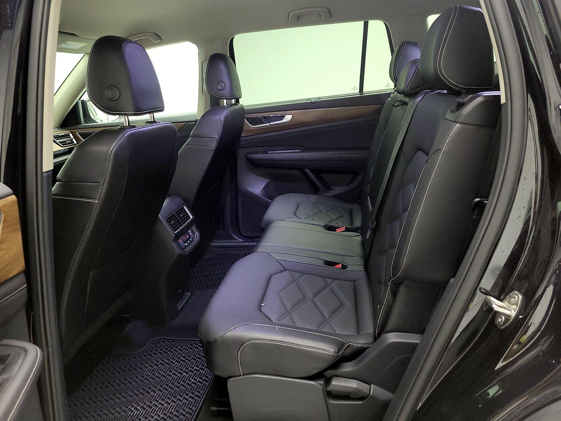 Thumbnail: 2024 Volkswagen Atlas - 19