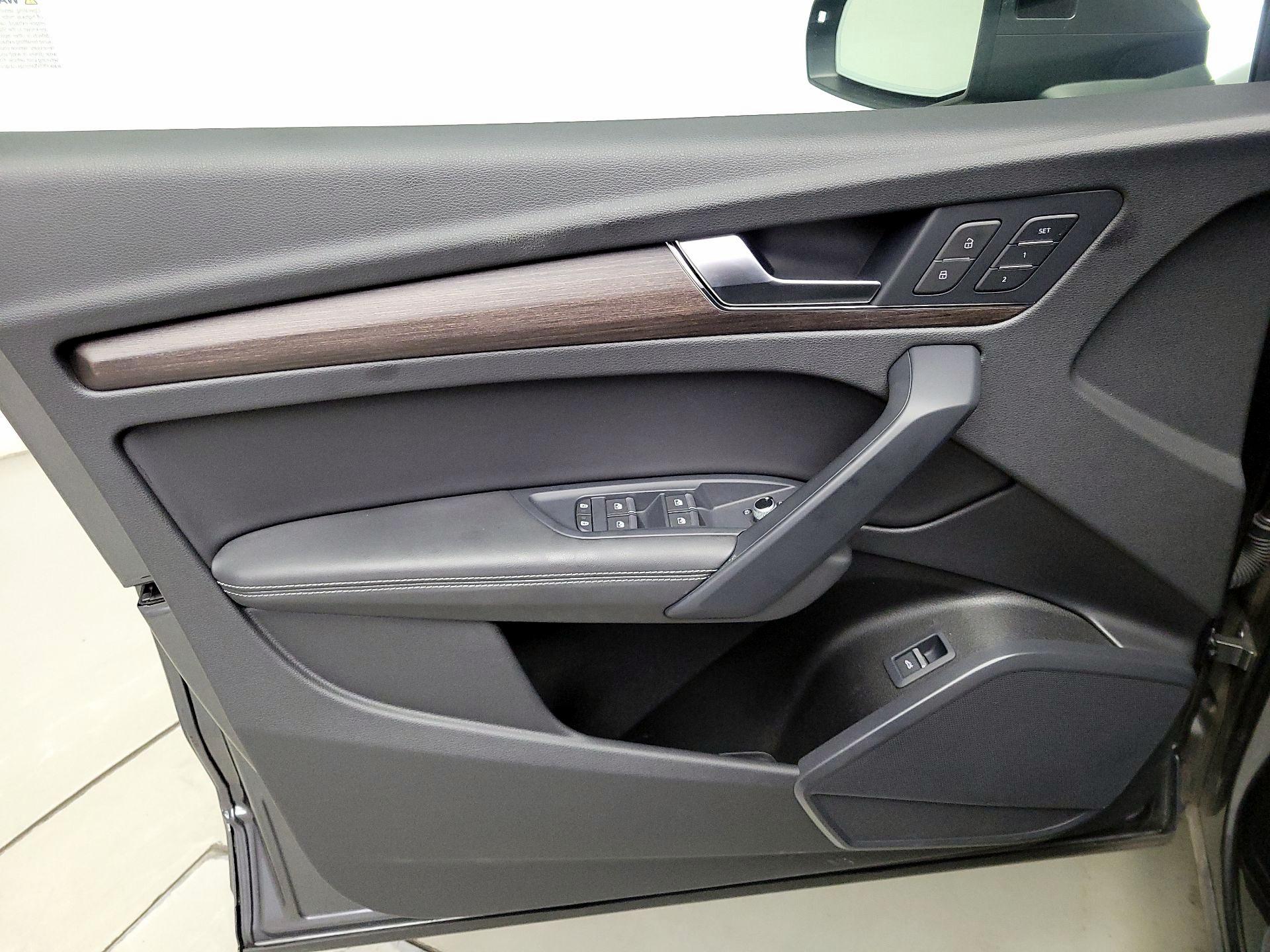 Thumbnail: 2022 Audi Q5 - 12