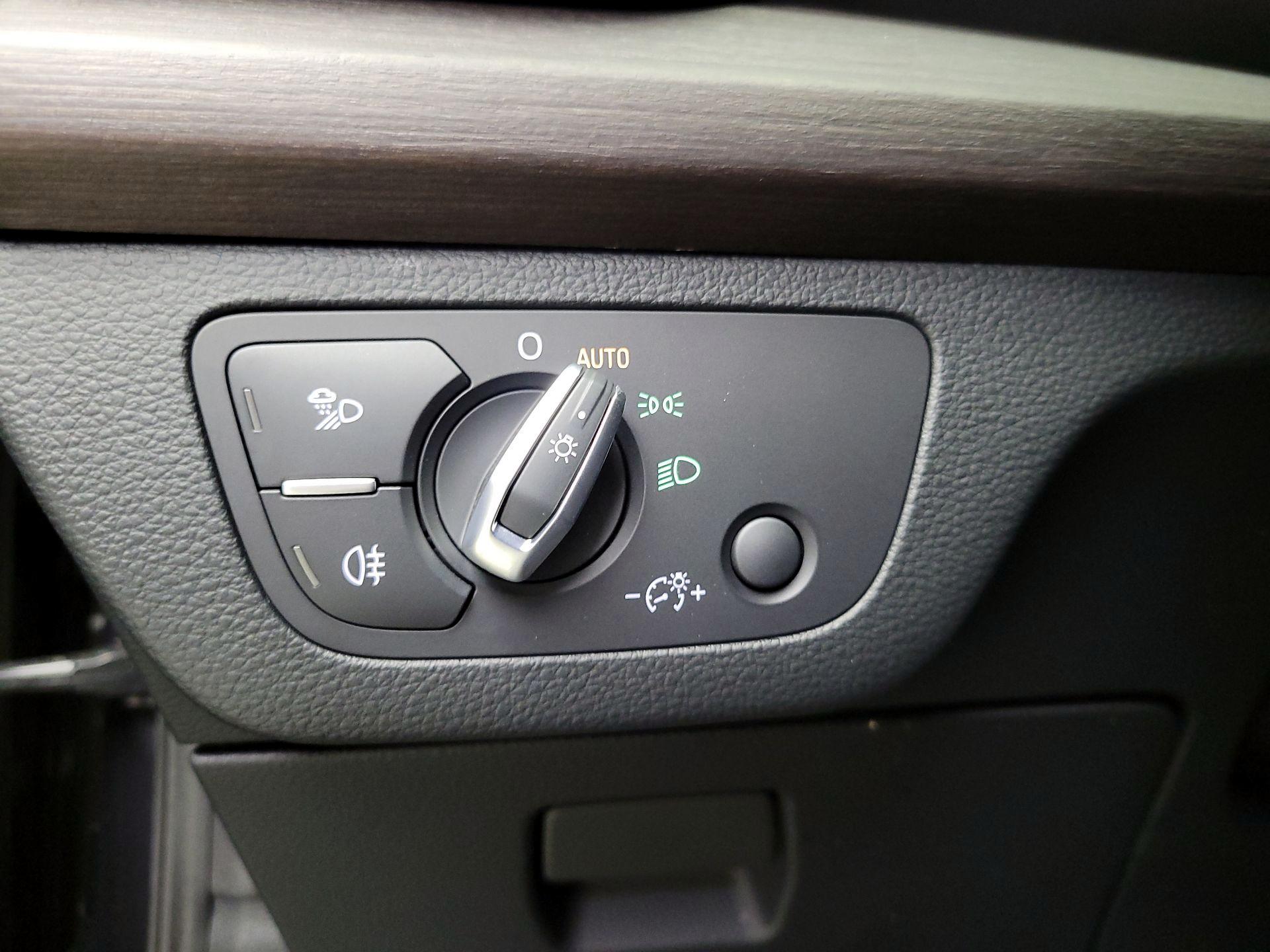 Thumbnail: 2022 Audi Q5 - 13