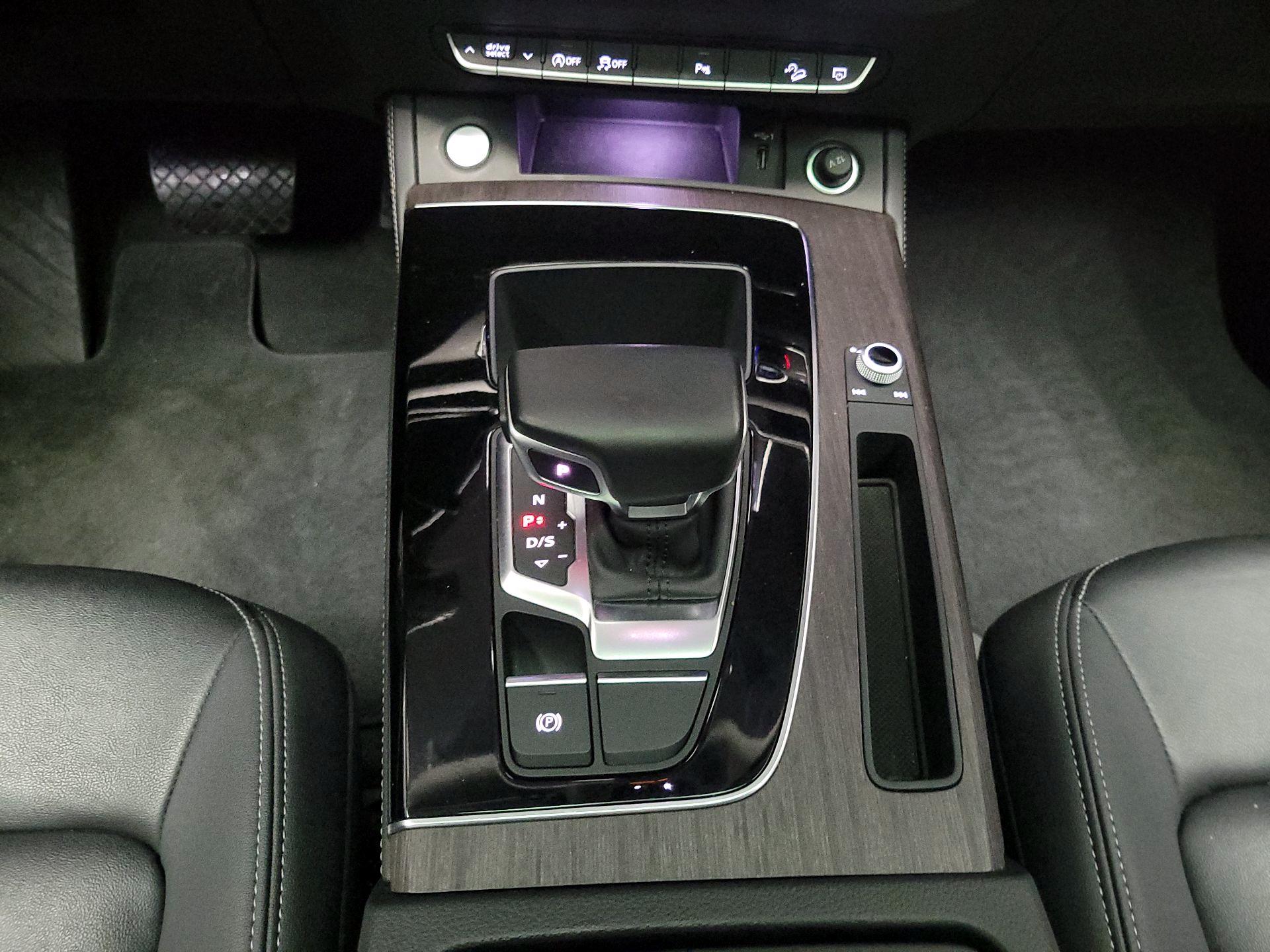 Thumbnail: 2022 Audi Q5 - 18